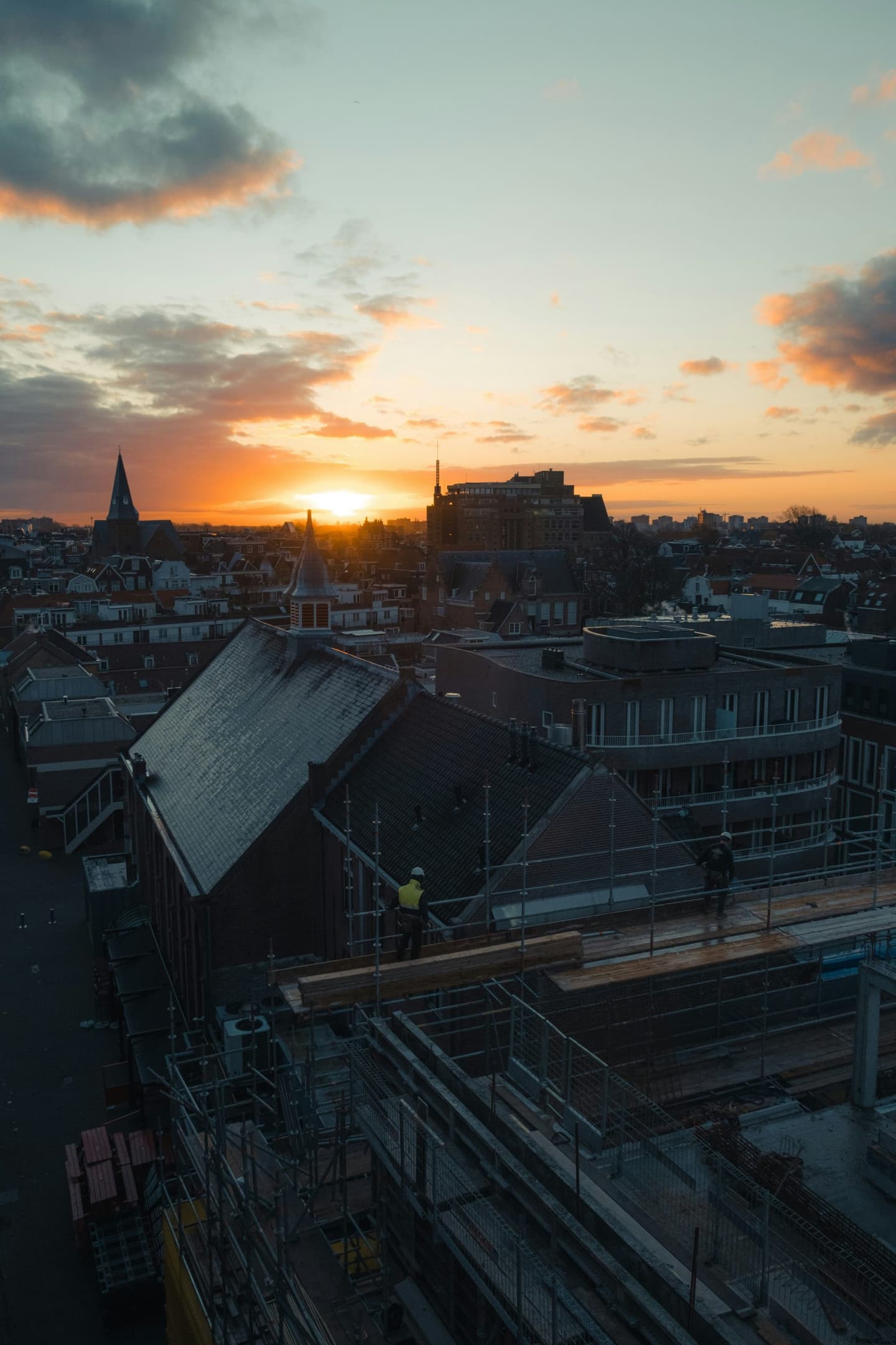 Das aktuelle Immobilienmarkt-Umfeld: Stimmung hellt sich auf,  Herausforderungen bleiben