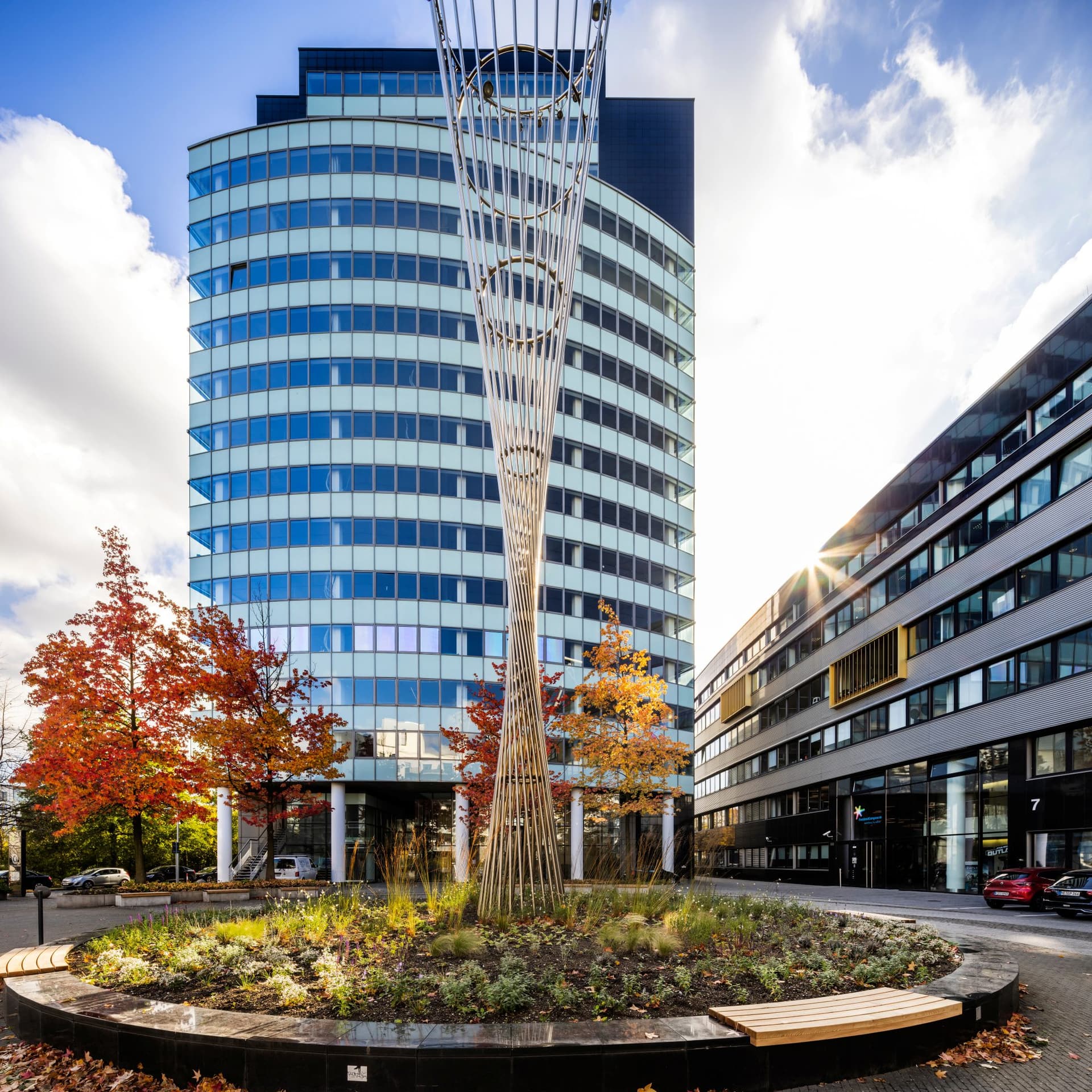 Düsseldorf: Quantum lets around 3,500 m² of office space in the DUO Tower