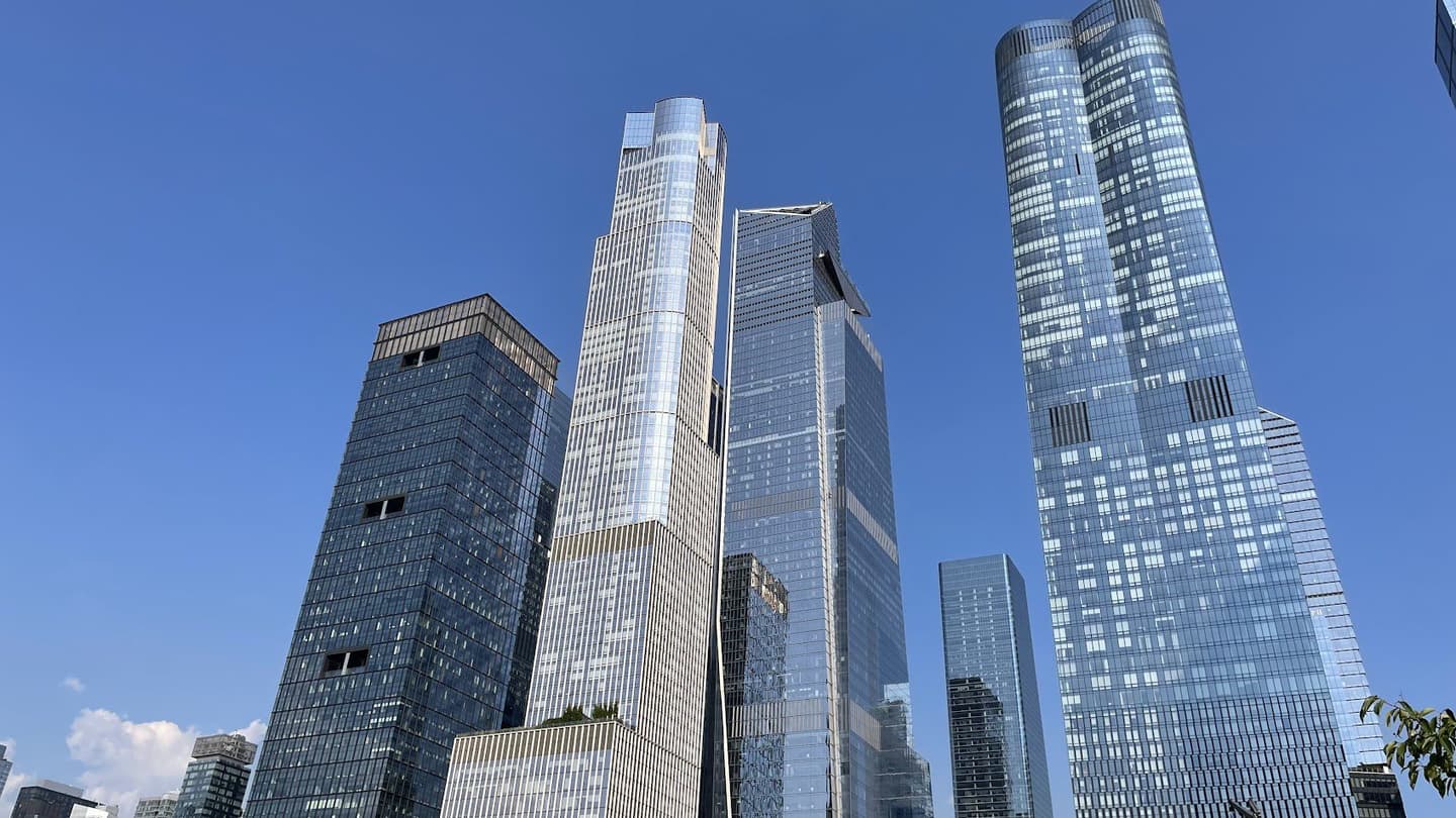 Globale Immobilieninvestitionen legten im letzten Jahr um 8 % auf knapp 830 Mrd. USD zu
