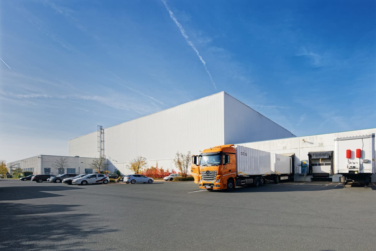 Catella Logistik Deutschland Plus leases around 17,000 square metres of production and logistics space in Bavaria to easy2cool