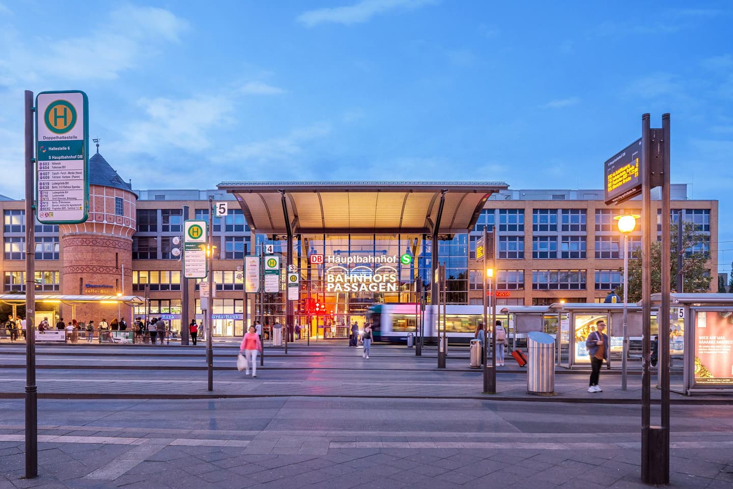 Potsdam station passages almost fully let: IKEA opens planning studio, depot moves