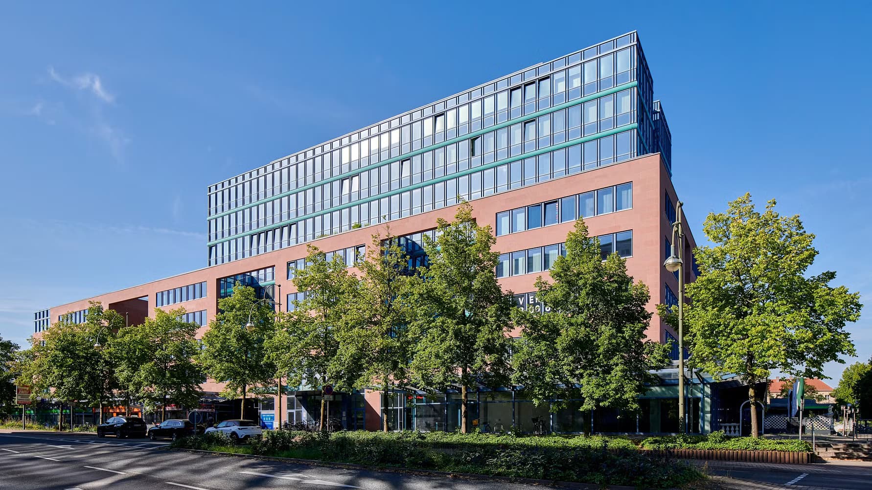 Neuvermietung im Zentrum von Dessau: Aroundtown vermietet Büroflächen im „Fürst-Leopold-Carree“