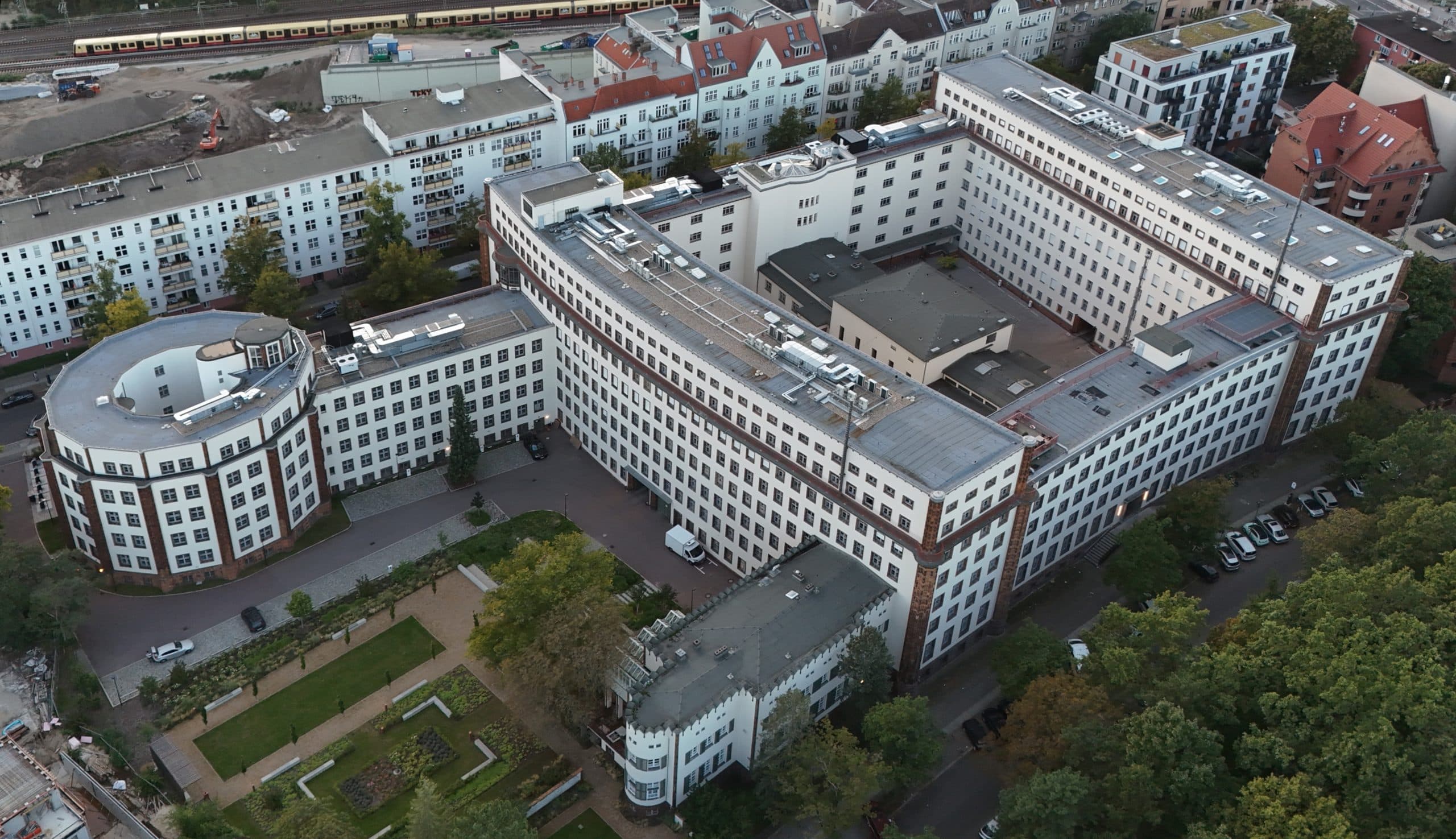 Stoke Park Capital schließt Revitalisierung der historischen Oberpostdirektion in Berlin ab