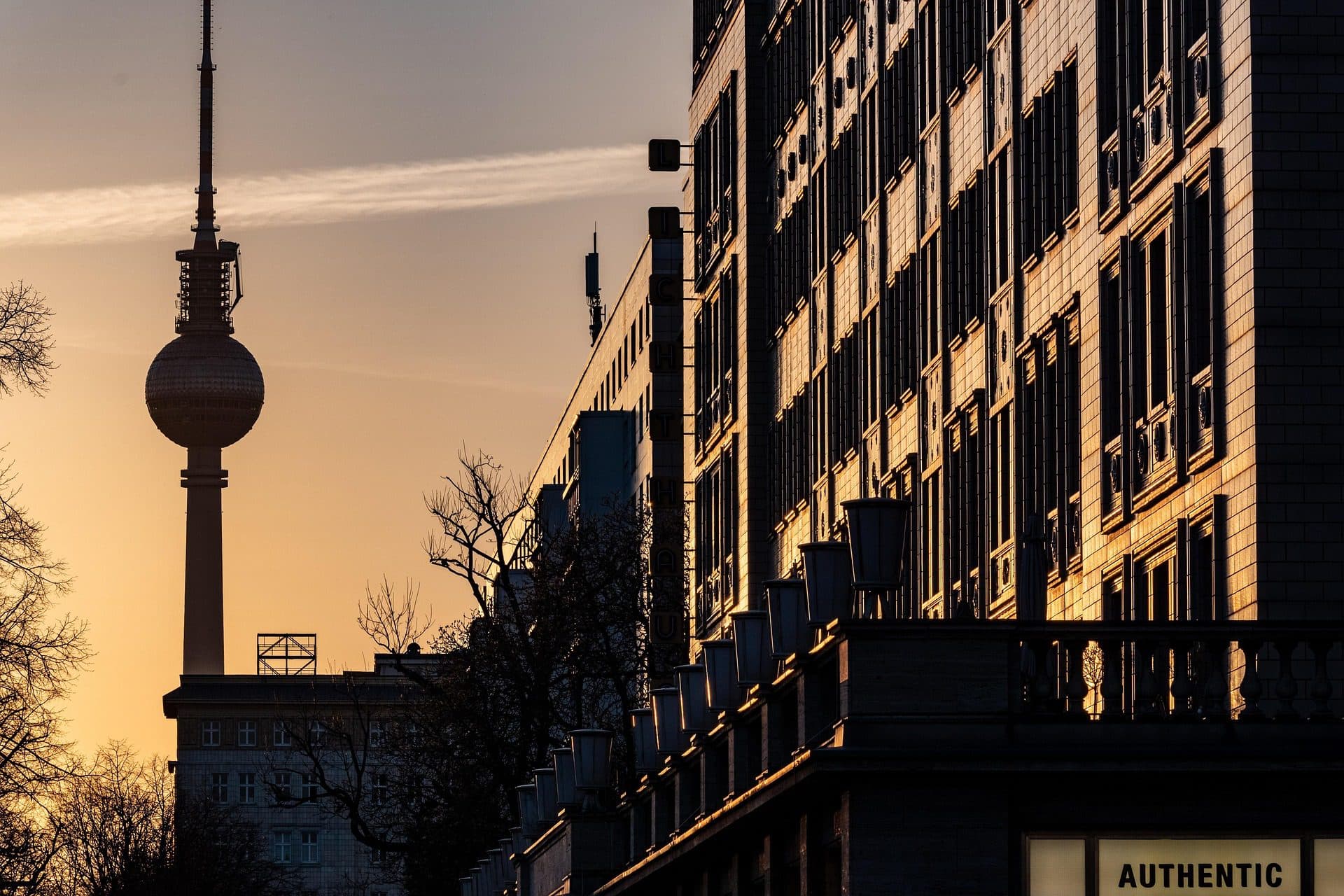 Gutachterausschuss Berlin: Wohn- und Geschäftshausmarkt legt weiter zu – Kapital kehrt zurück