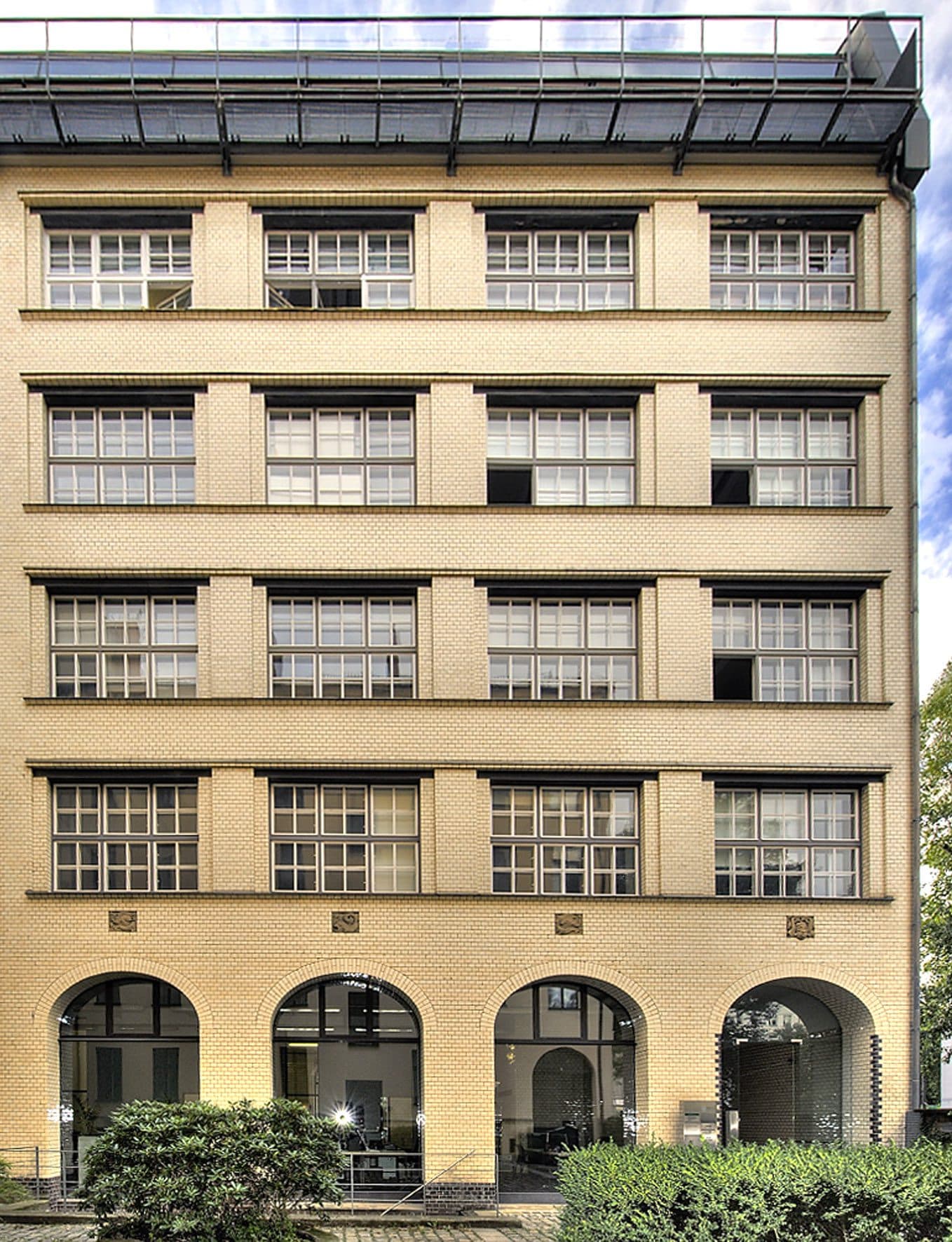 Berlin: Aengevelt vermittelt UXCam neuen Standort für Deutschland-Headquarter.