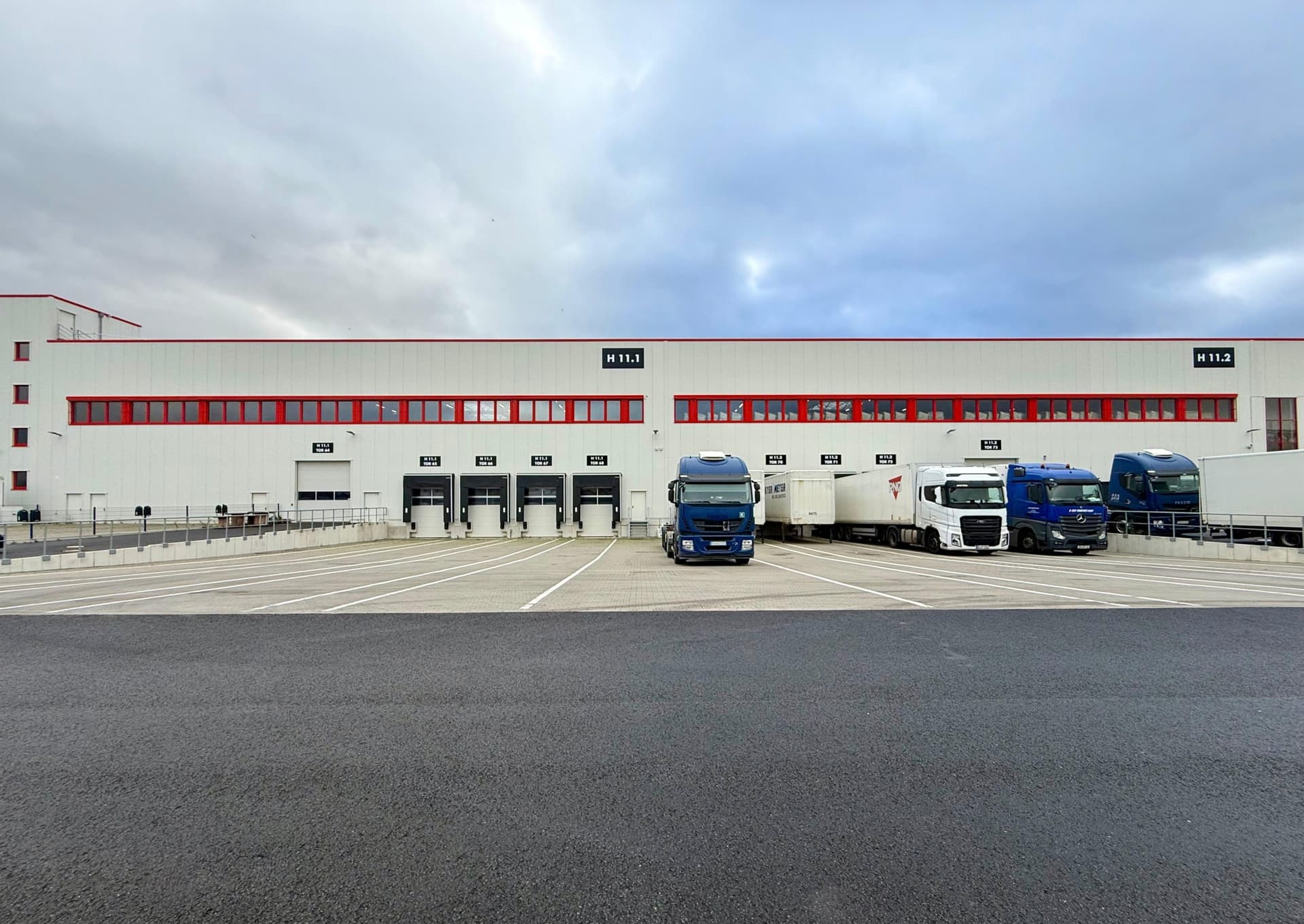 E-Commerce-Unternehmen mietet rund 9.600 m² Logistikfläche in Bergheim