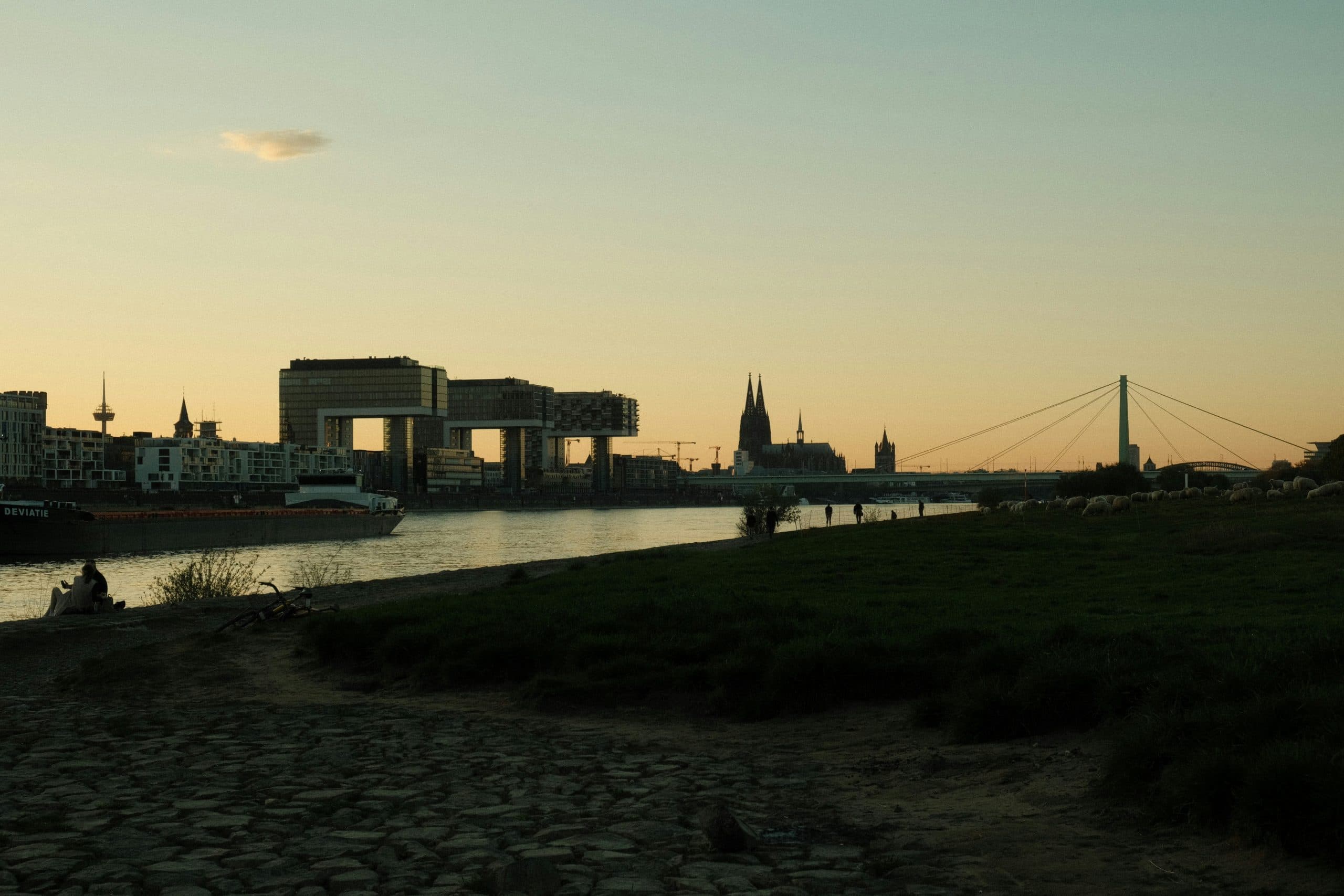 Office letting market in Cologne Q4-2025: Central locations remain in demand – periphery under pressure