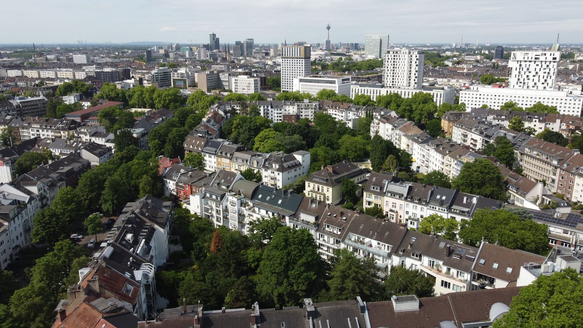 Düsseldorf: Aengevelt vermittelt Wohninvestment im gefragten Zooviertel.