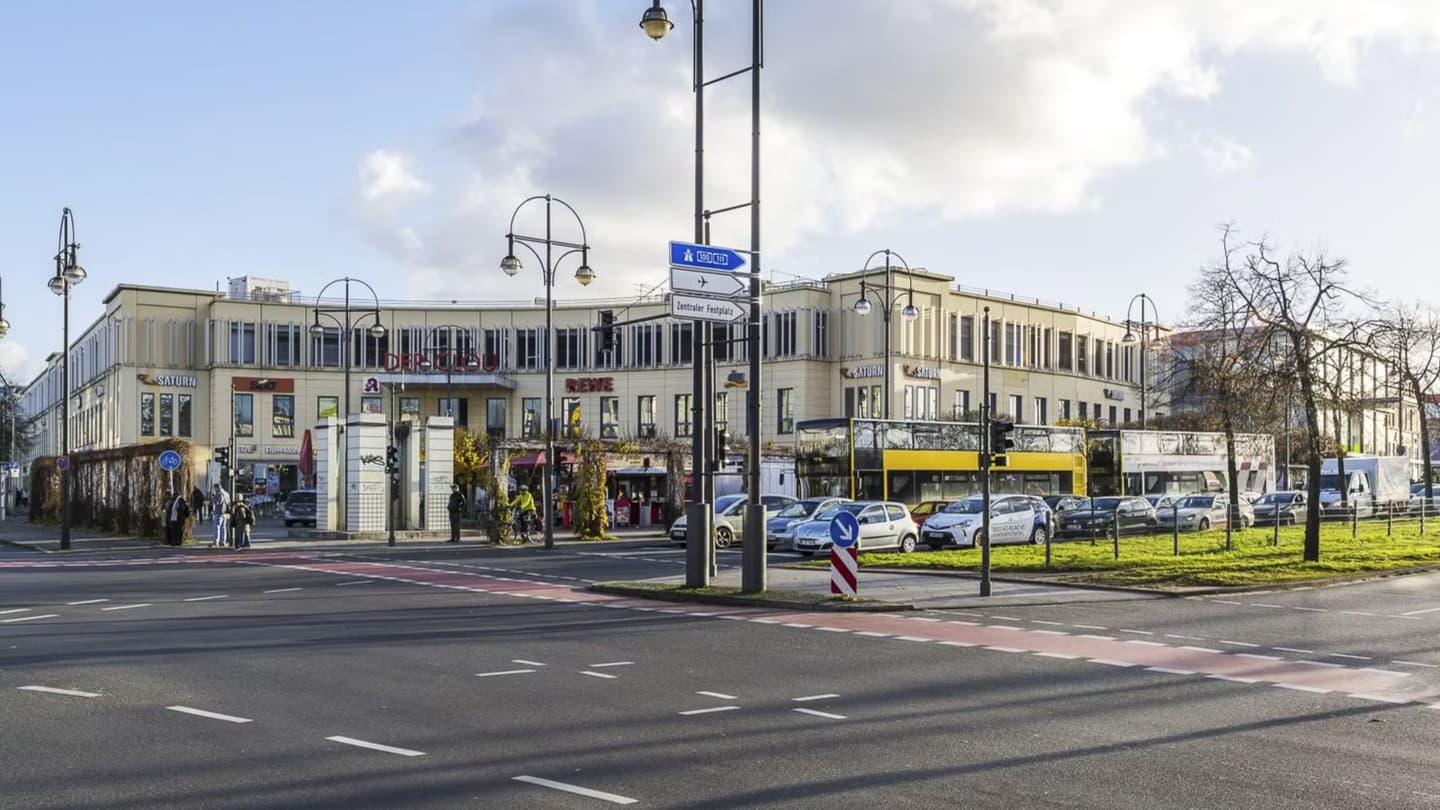 Knapp 5.000 m2 Vermietungen im 'Der Clou' in Berlin-Reinickendorf: Aroundtown führt Revitalisierung des Nahversorgungszentrums am Kurt-Schumacher-Platz fort