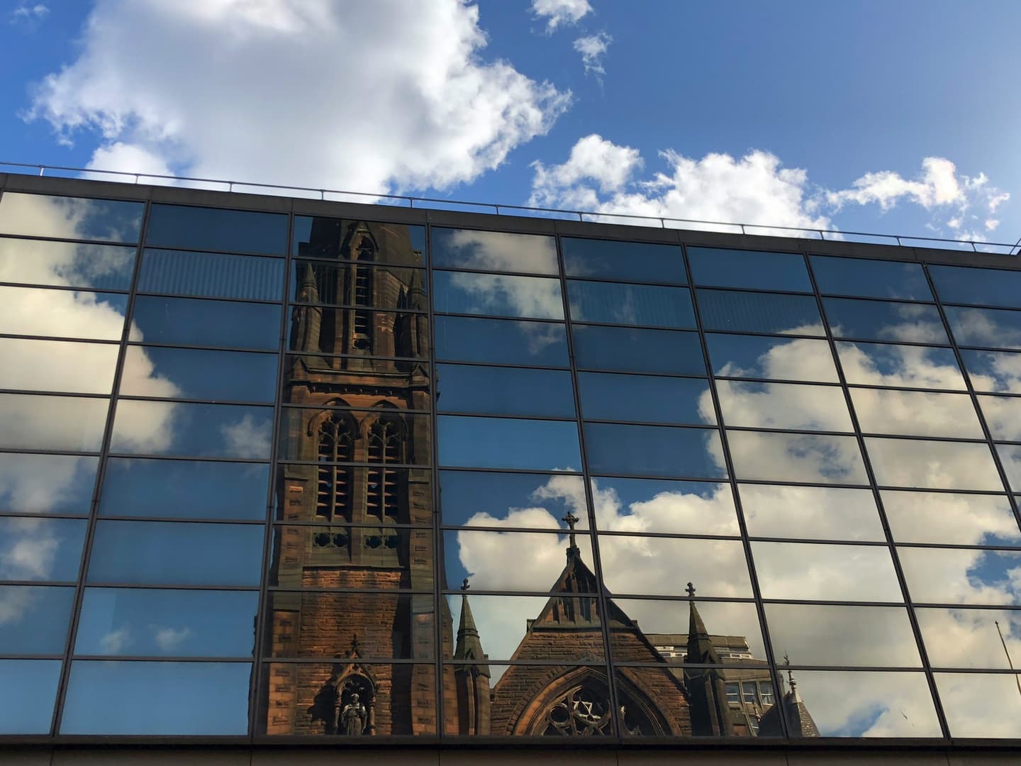 From Administration to Active Real Estate Management: Church Administration Buildings in Structural Change