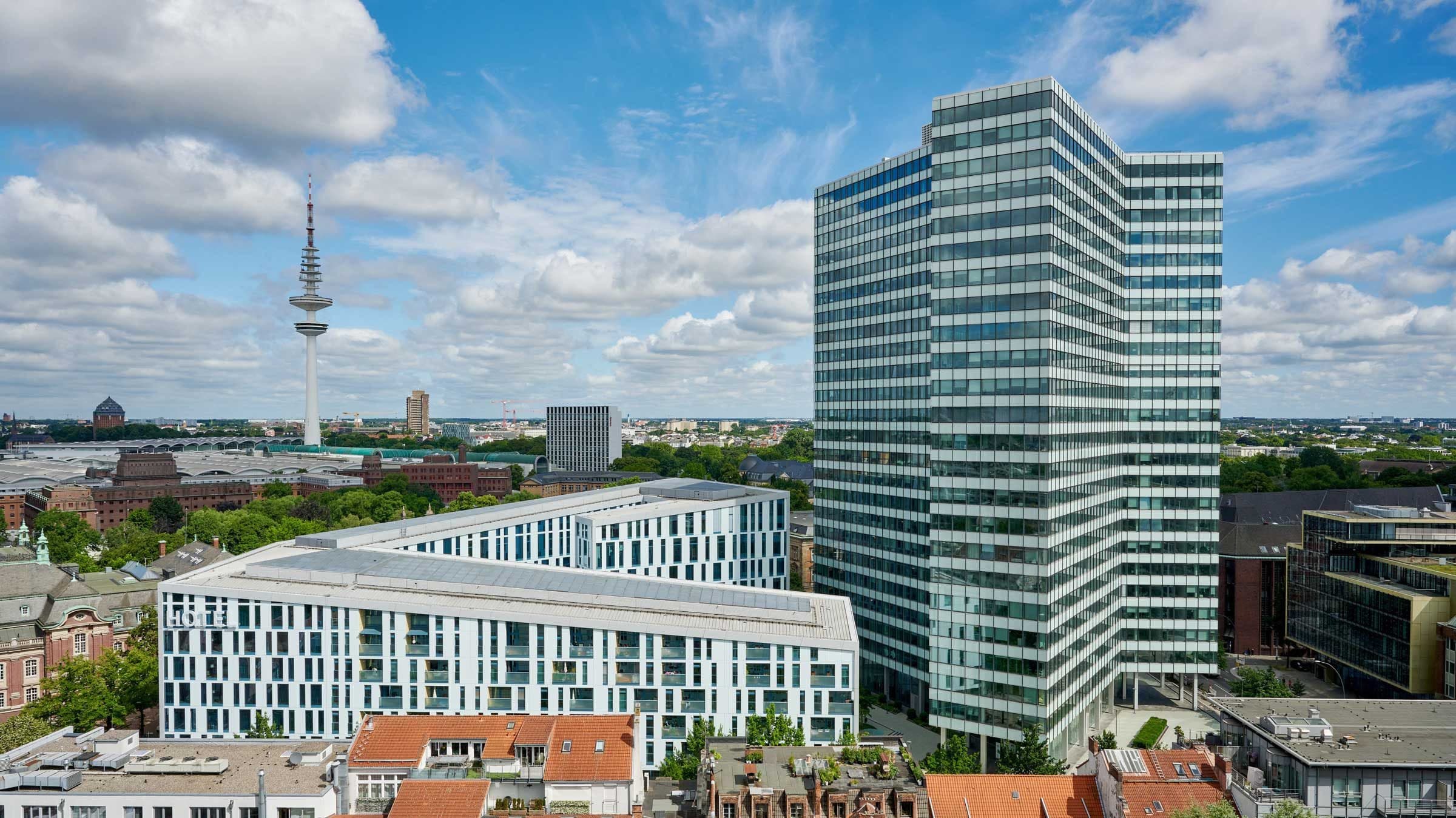 Union Investment has signed leases for 4,855 m² in Hamburg's EMPORIO Tower