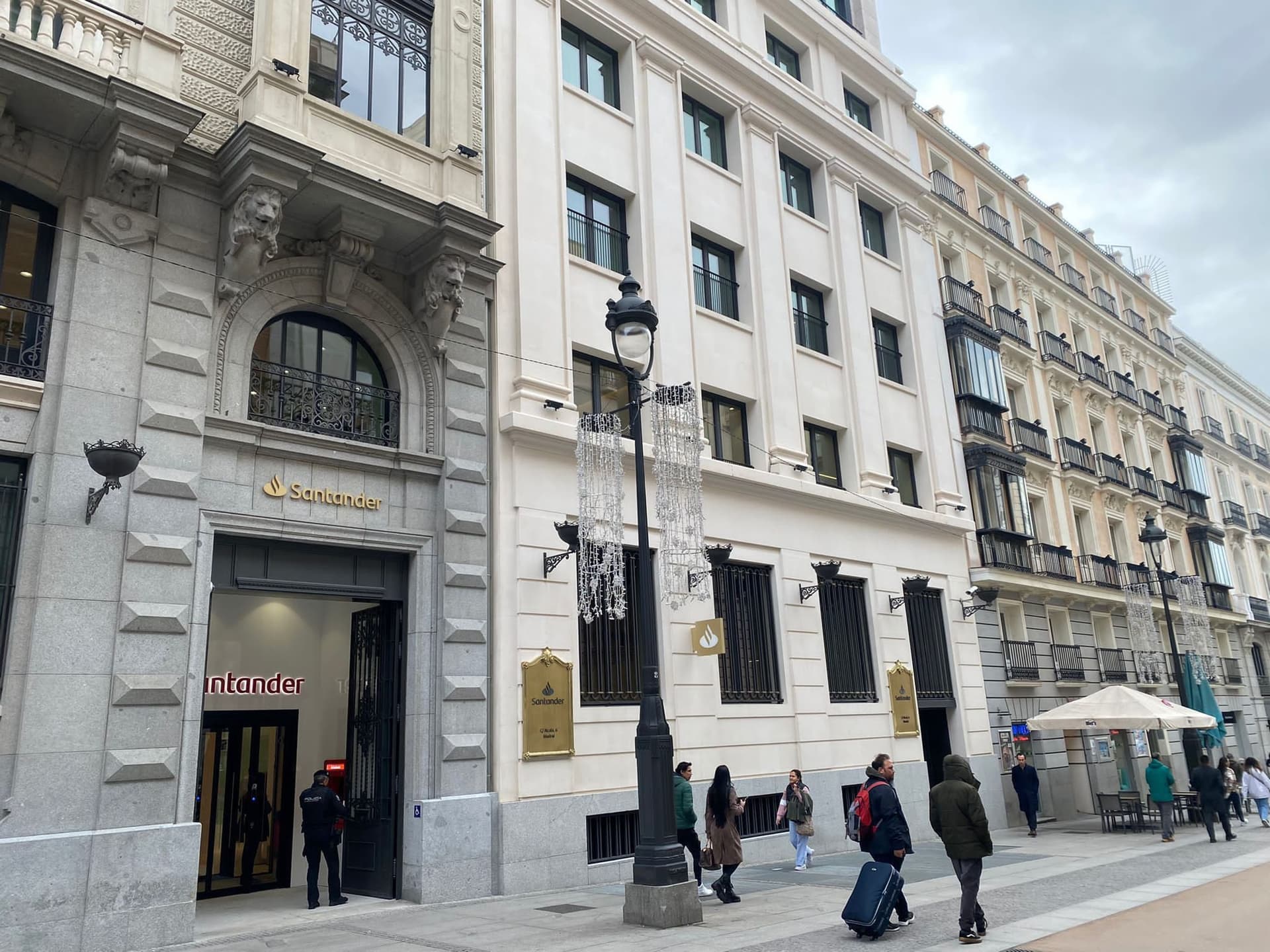 HIH verkauft Bürohaus in Madrid