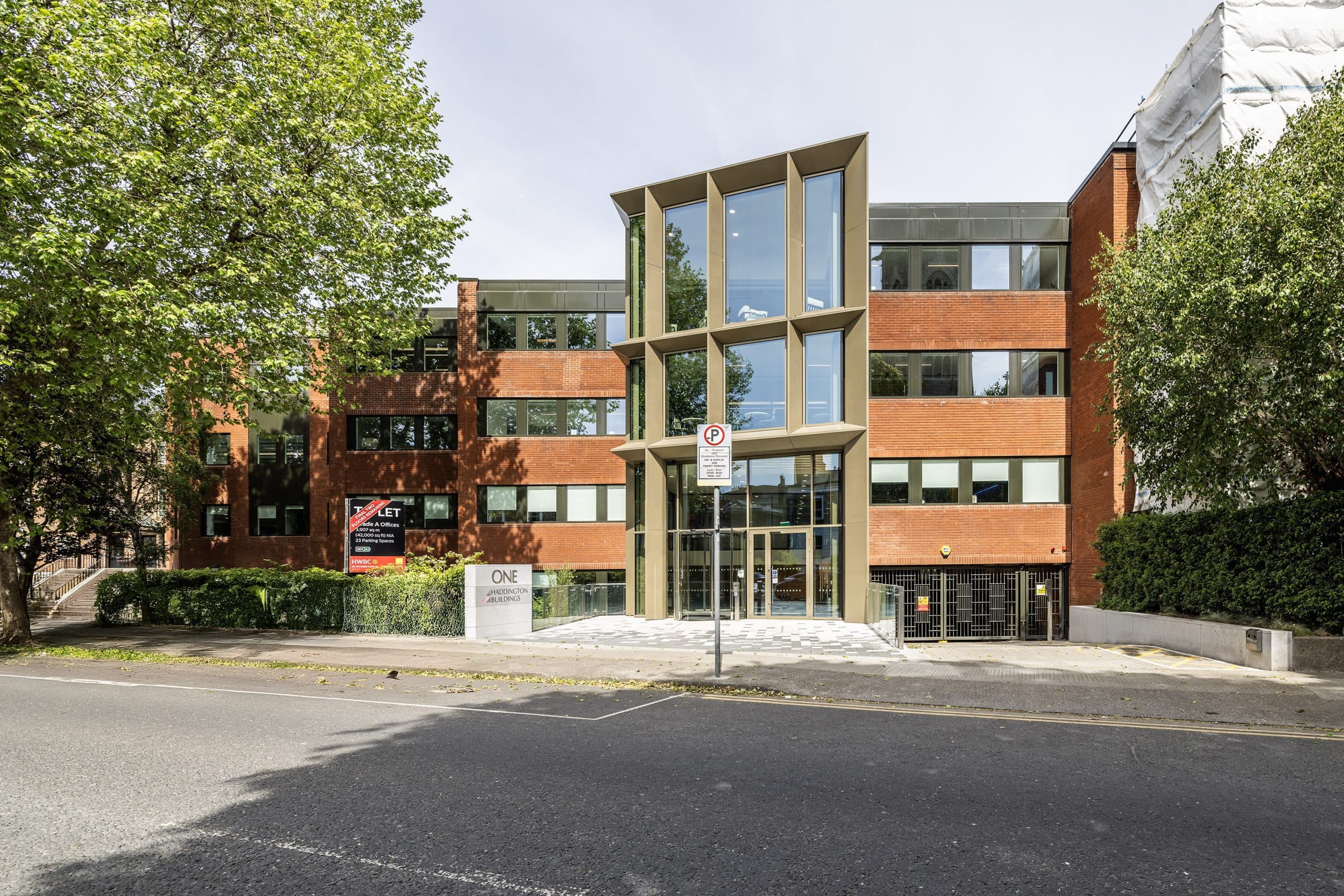 Manova Partners und Mapfre erwerben Büroimmobilie „One Haddington Buildings“ in Dublin für Multiinvestoren-Fonds