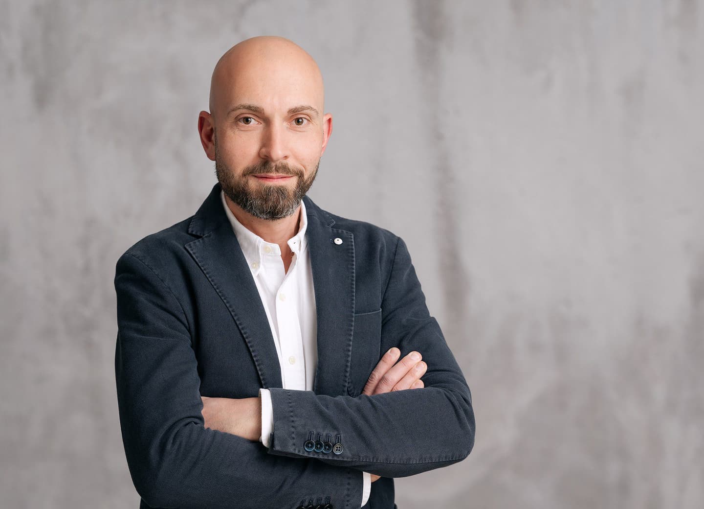 Praeclarus baut Facility Management mit Michael Leber aus