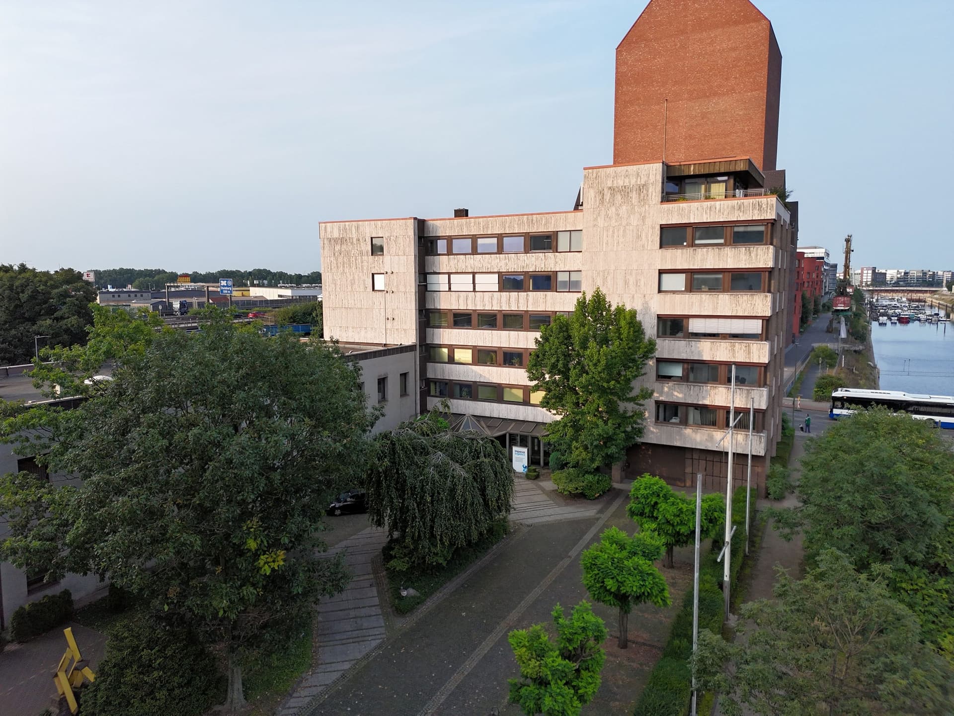 VIVIT Group erwirbt Büroensemble am Duisburger Innenhafen