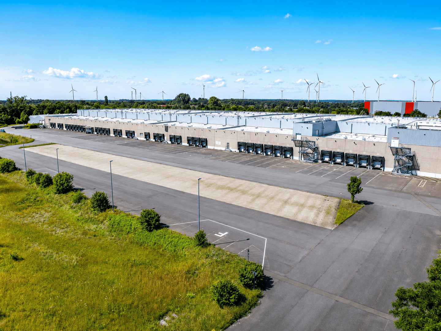 Crossbay erreicht Vollvermietung bei zwei urbanen Logistikimmobilien in Deutschland