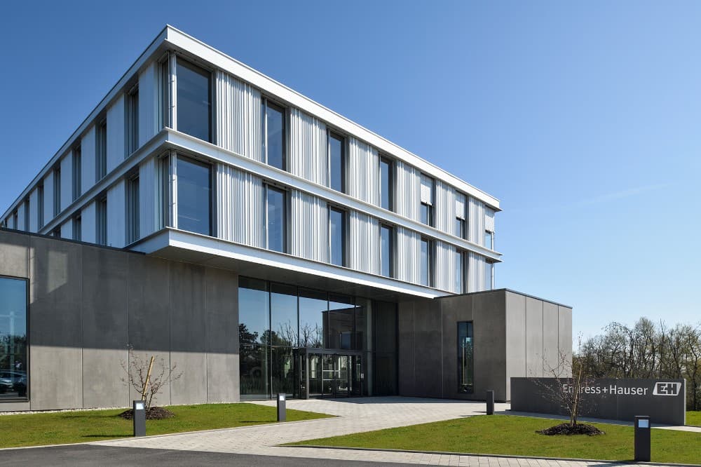OSLO architectes livre Nexus, nouveau siège social d’Endress+Hauser France à Cernay (68)