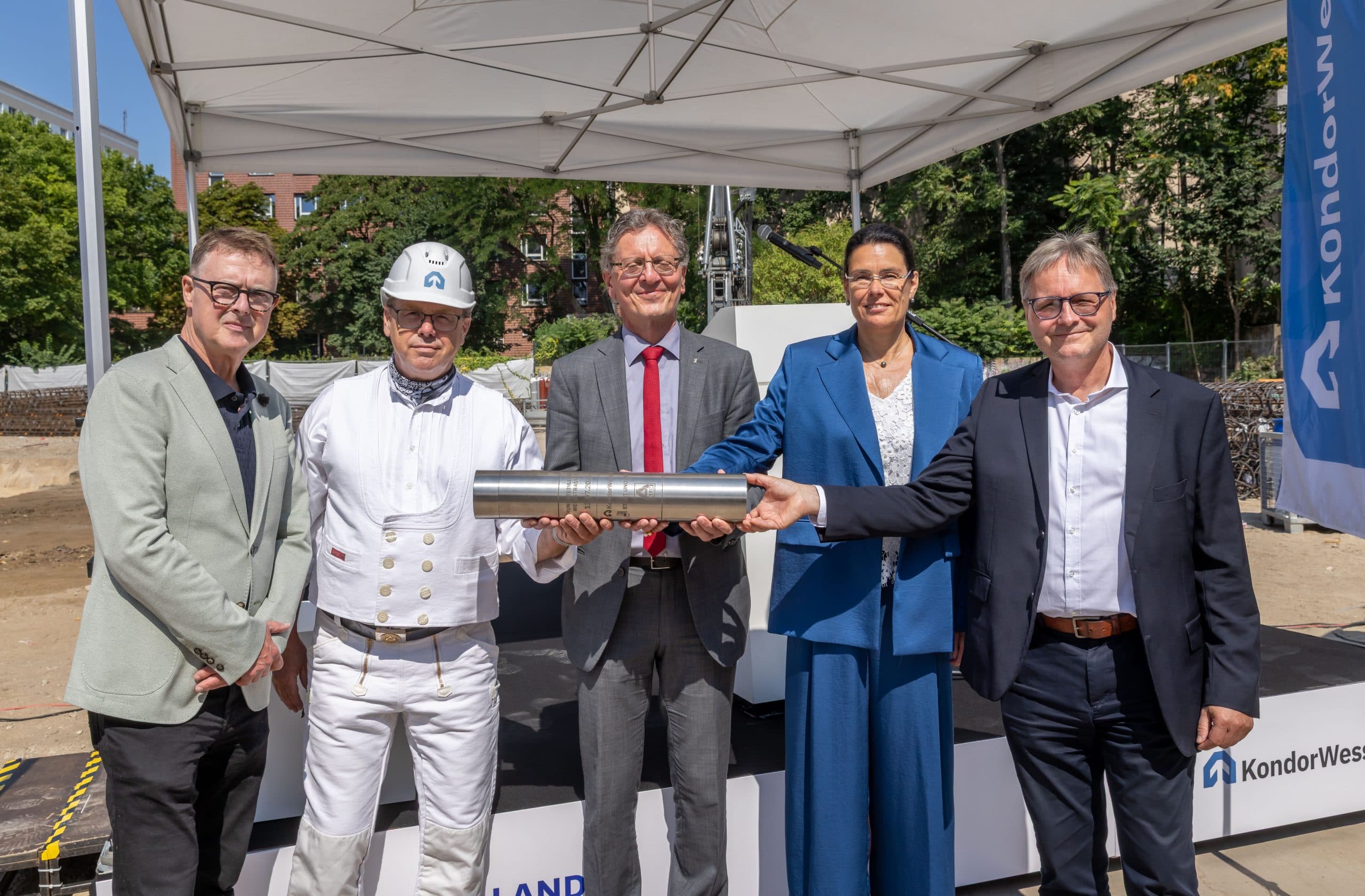 Grundsteinlegung in Friedrichshain: In der Weinstraße entstehen 69 neue Mietwohnungen und ein moderner ALDI-Markt