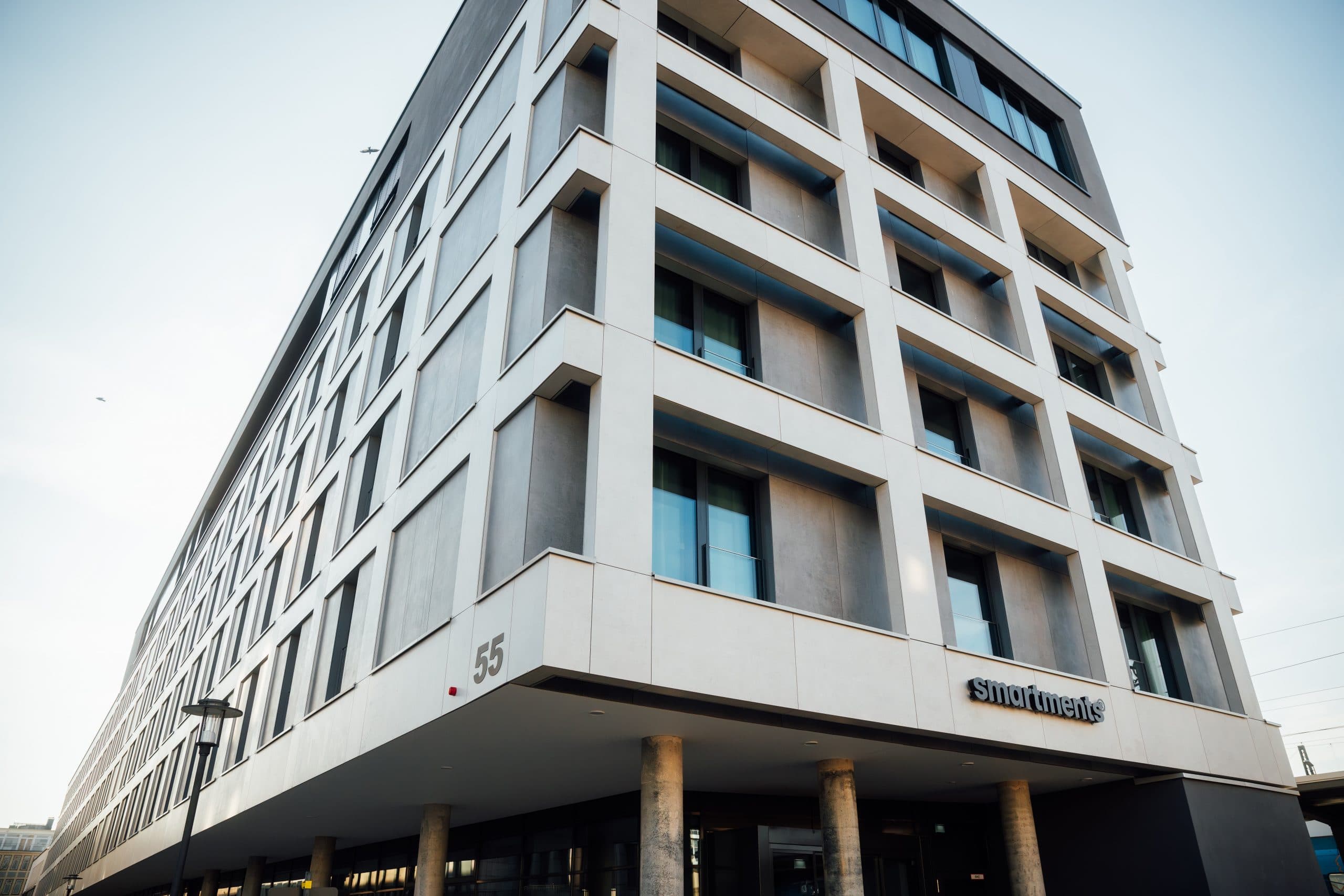 smartments stärkt Position als institutioneller Betreiber: Langfristige Verträge mit M&G Real Estate unterstreichen Investierbarkeit des Geschäftsmodells