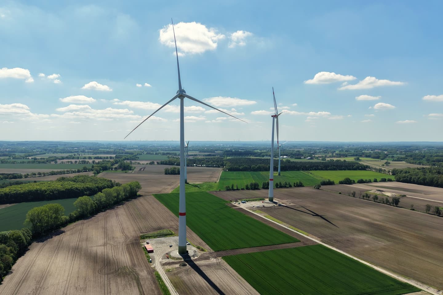 Weniger Anlagen, mehr Leistung: ENOVA nimmt Repowering-Projekt Gehrde in Betrieb