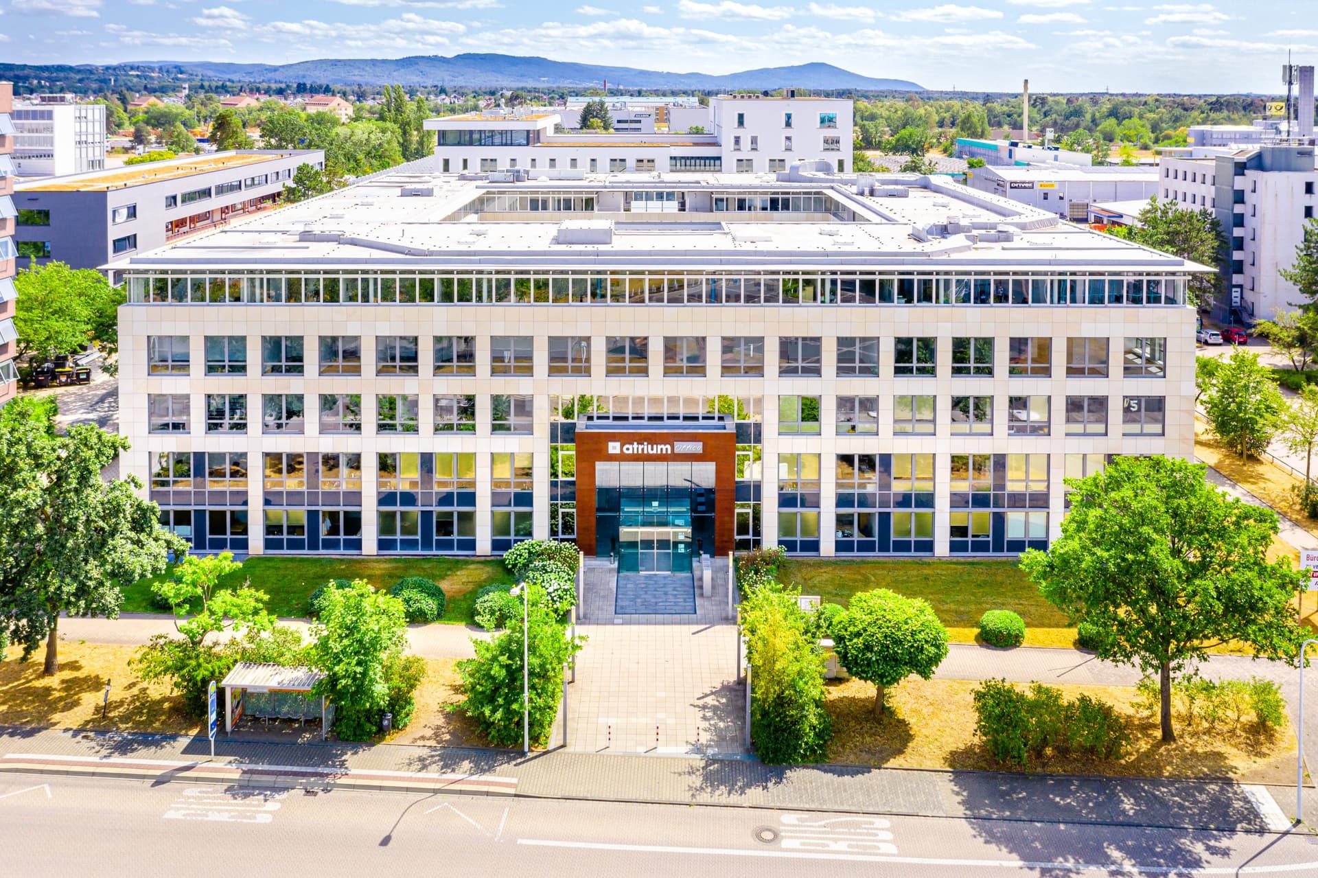HIH extends lease agreement with Darmstadt main customs office for almost 8,000 square metres