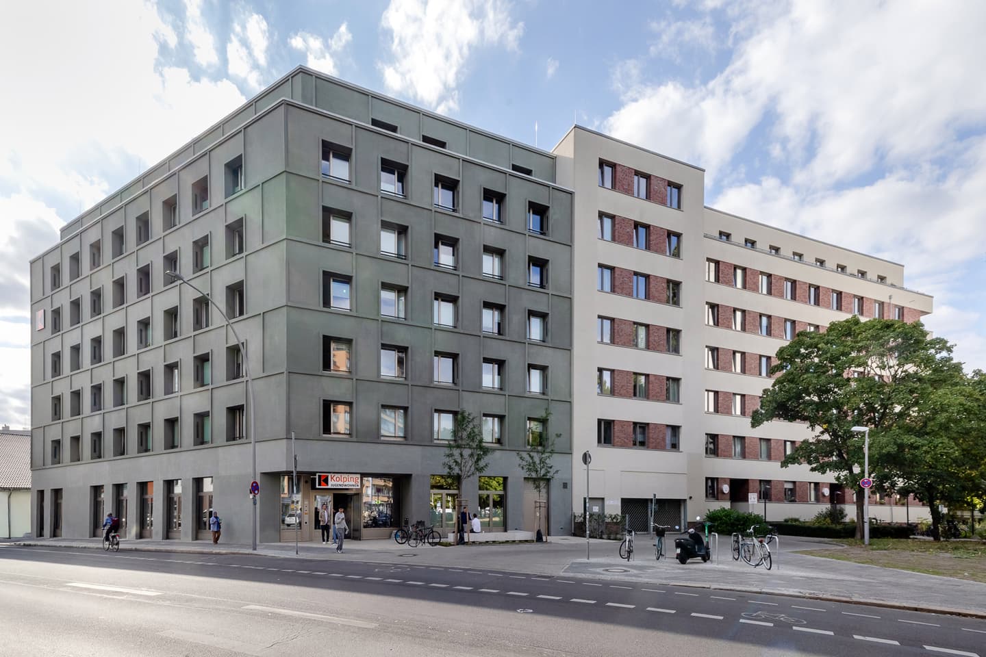 Kolping celebrates the opening of the new residential building for young trainees in Berlin-Mitte