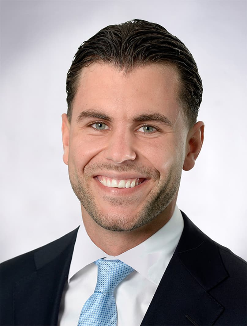 Porträt von Julian Schneiders, Consultant Investment & Development bei Aengevelt Immobilien