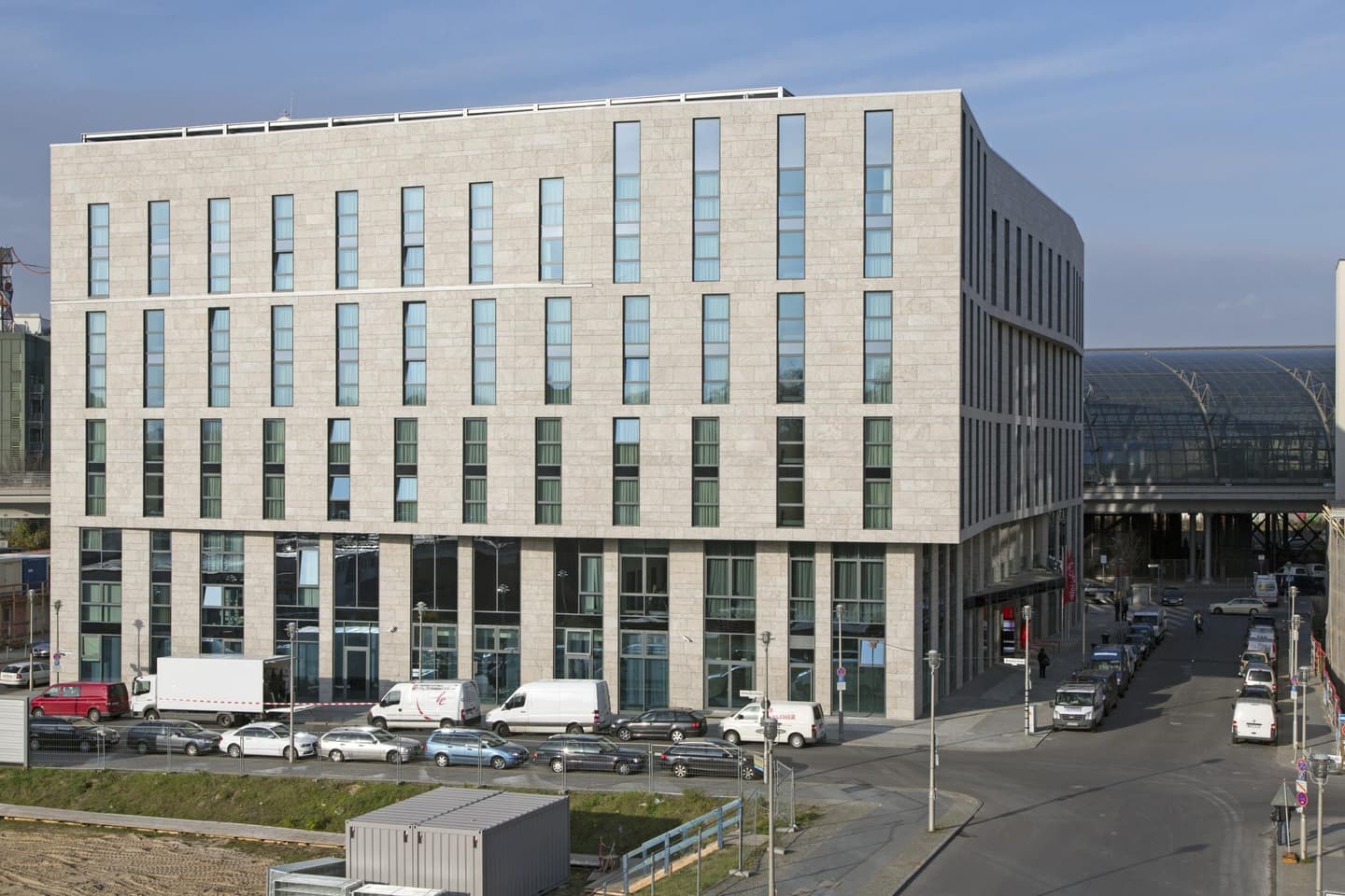Invesco Real Estate erwirbt Hotel in Berlin Mitte für institutionellen Einzelmandatskunden
