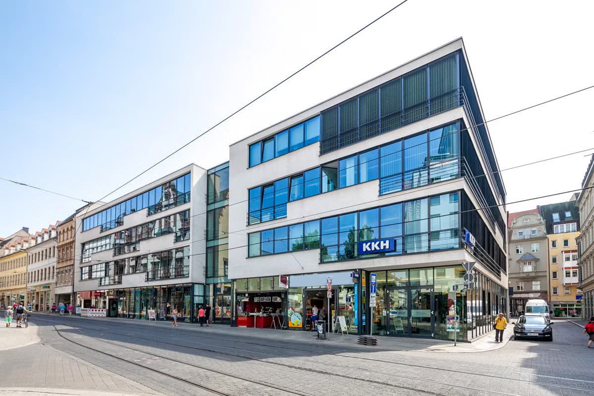 Long-term lease prolongation with a health insurance company and new letting to TimeLEAN GmbH