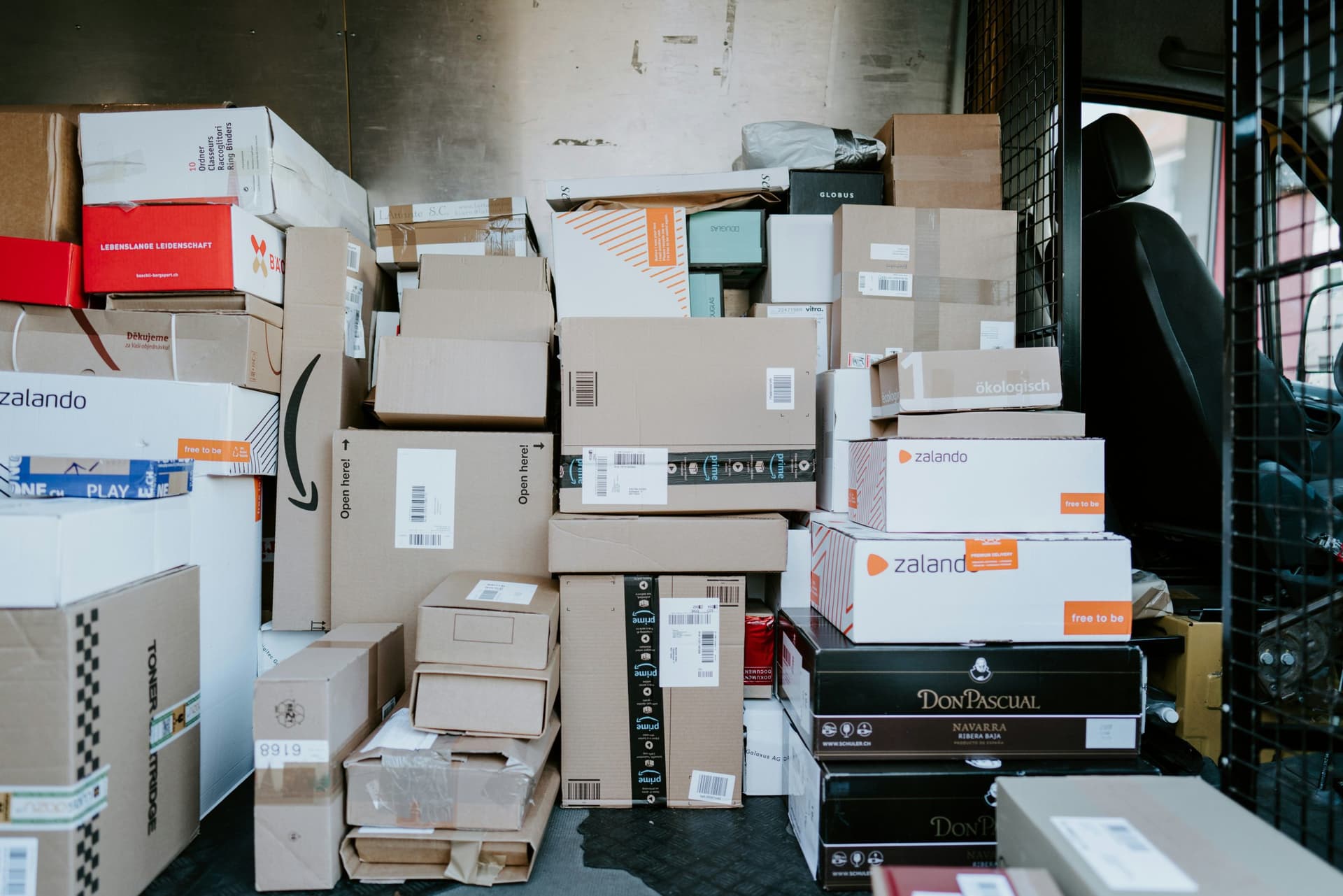 Savills: Retouren im Wert von 1 Billion Dollar im Jahr 2025 erwartet - Unternehmen rüsten sich für die Logistik der Rücksendungen