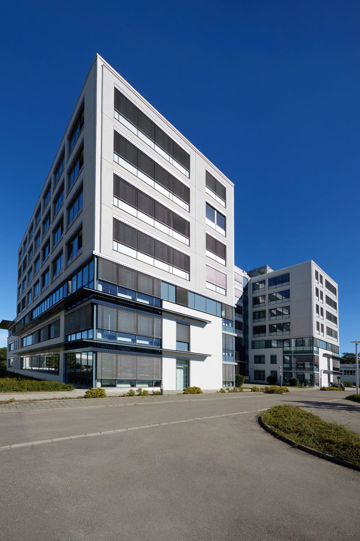 HIH extends lease agreement with the state of Baden-Württemberg for 5,200 square meters in Stuttgart