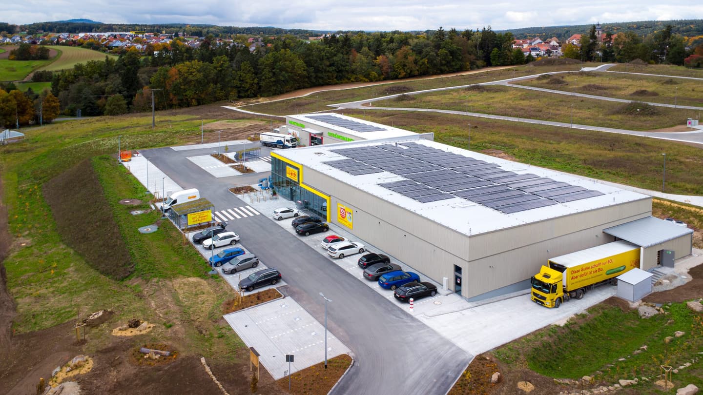 RATISBONA eröffnet Leuchtturmprojekt im Lebensmitteleinzelhandel: innovative Holzmärkte von Netto und Markgrafen in Creußen