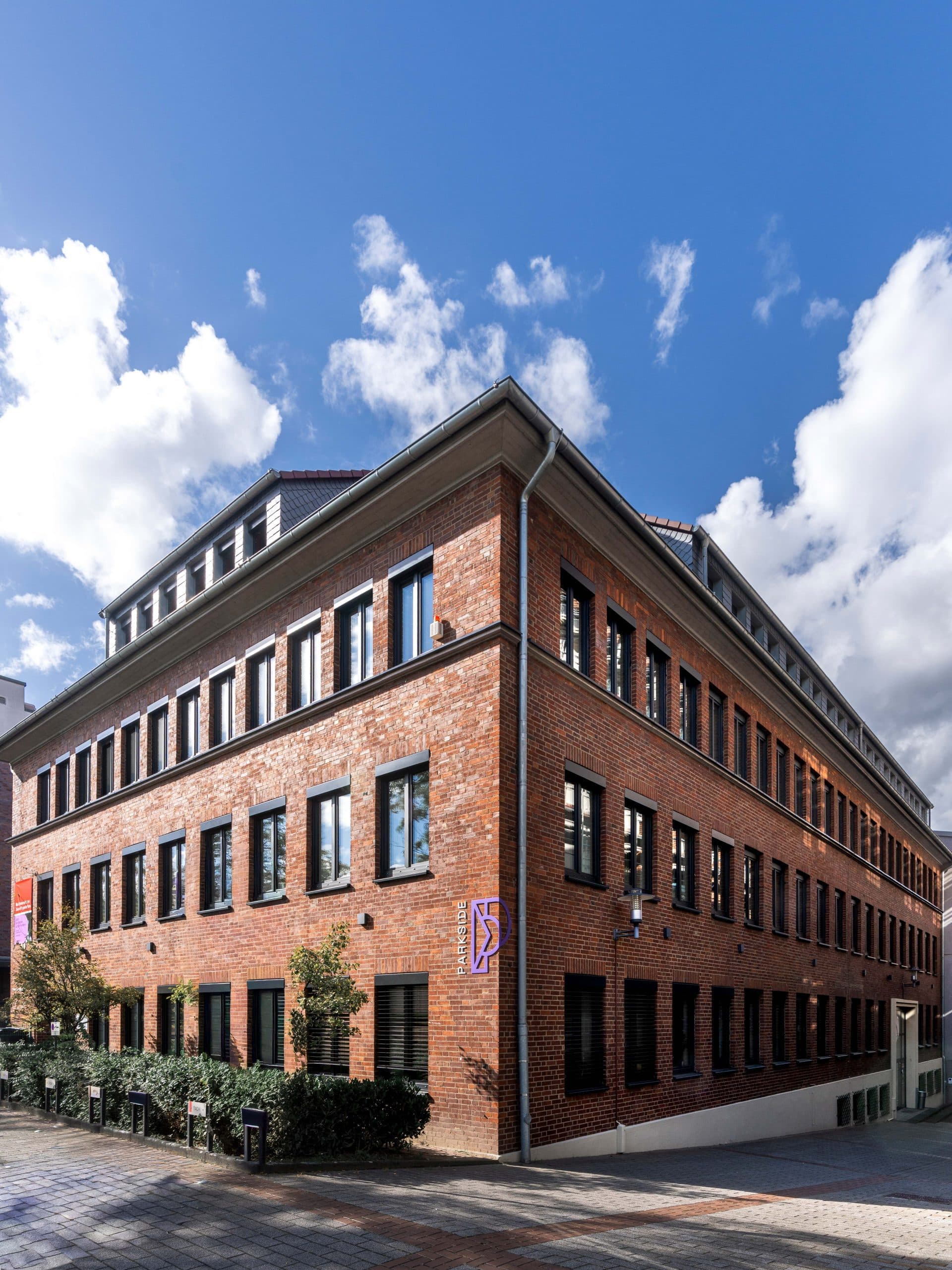 VIVIT Group vermietet Bürofläche an Werbeagentur: Industriestandort in Essen erfolgreich neu positioniert