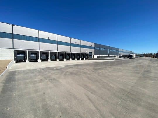 REALOGIS vermittelt 12.800 Quadratmeter Hallenfläche im Leipziger Osten an Salcar