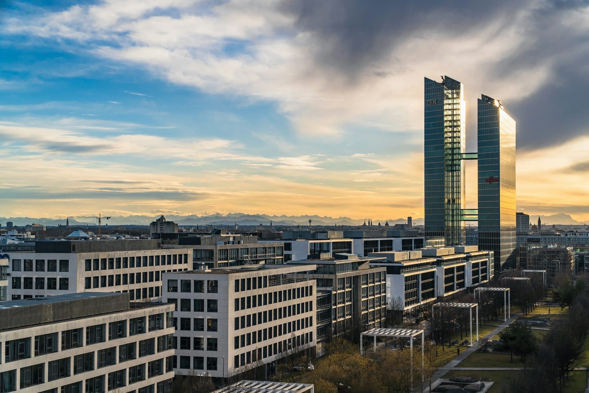 Savills untersucht den Immobilieninvestmentmarkt München: Transaktionen konzentrieren sich auf Altstadtring und werden von privatem Kapital dominiert
