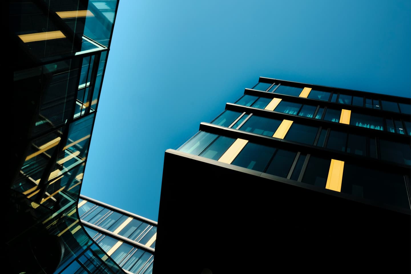 Savills untersucht den Immobilieninvestmentmarkt Deutschland: Jahresendrallye bleibt in anhaltend schwierigem Umfeld aus