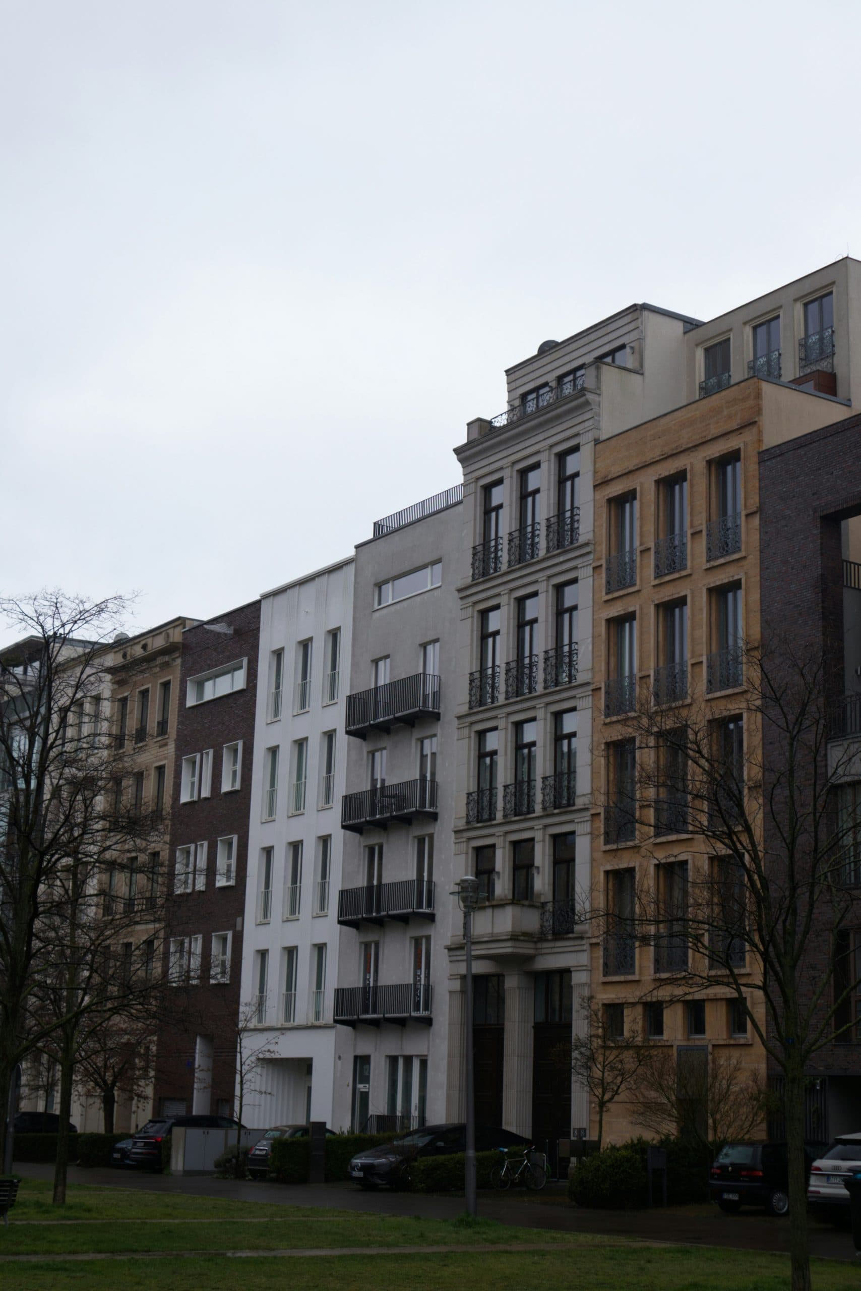JLL: Angebotsmieten für preiswerten Wohnraum steigen deutlich