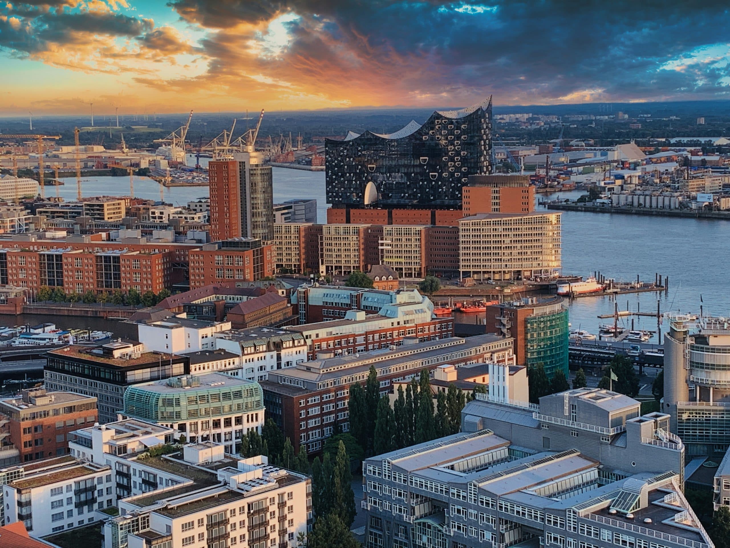 Office letting market in Hamburg Q4-2025: Bottleneck in new-build space drives prime rent