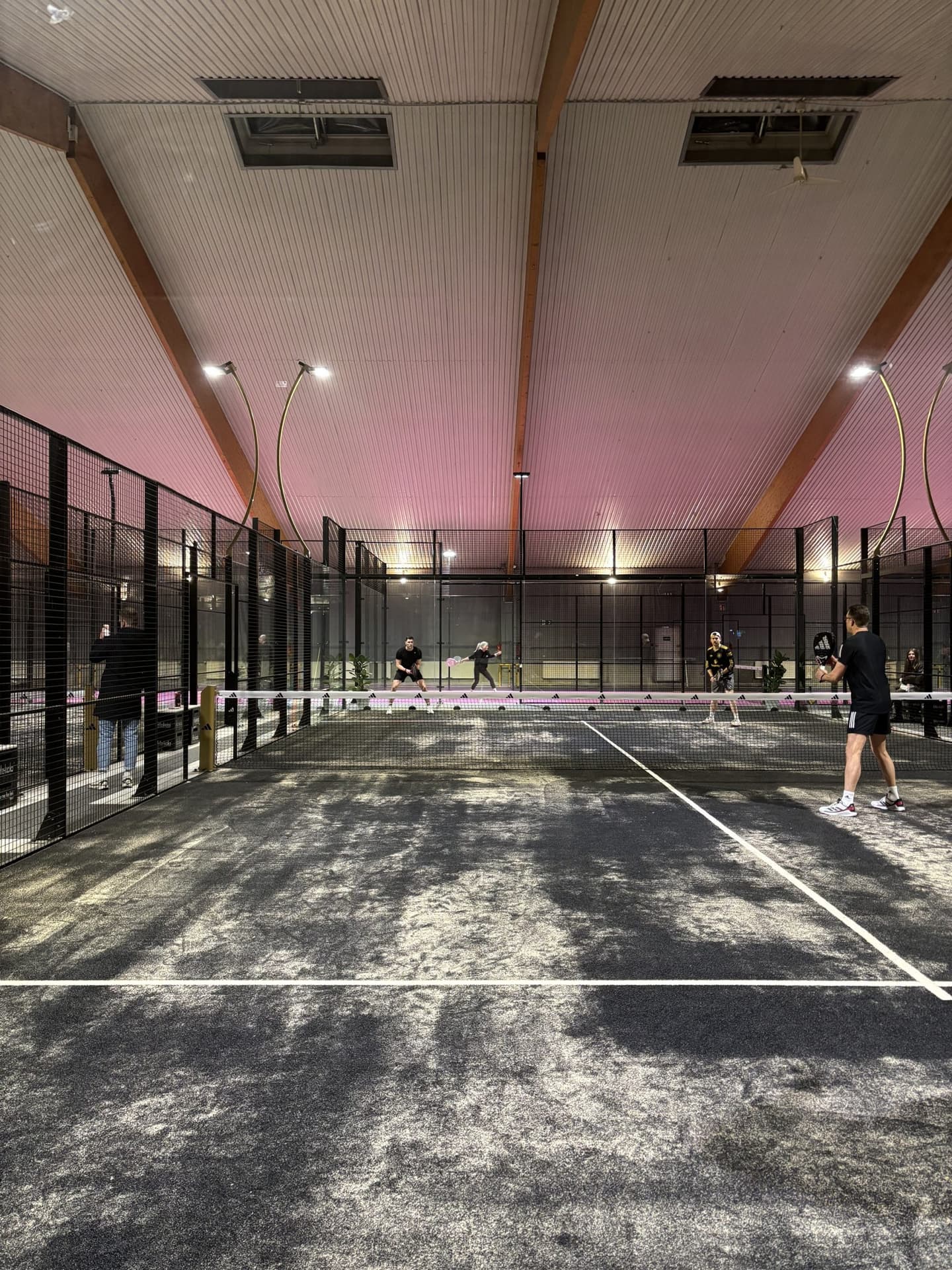 Robert C. Spies Industrial Real Estate vermittelt Padel-Halle in Sottrum