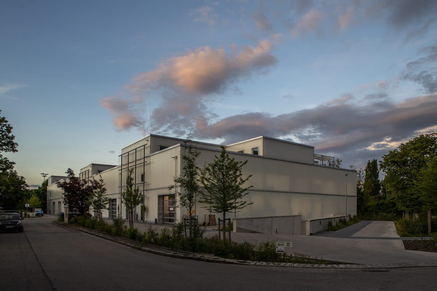 Newmark brokers Light Industrial property near Munich