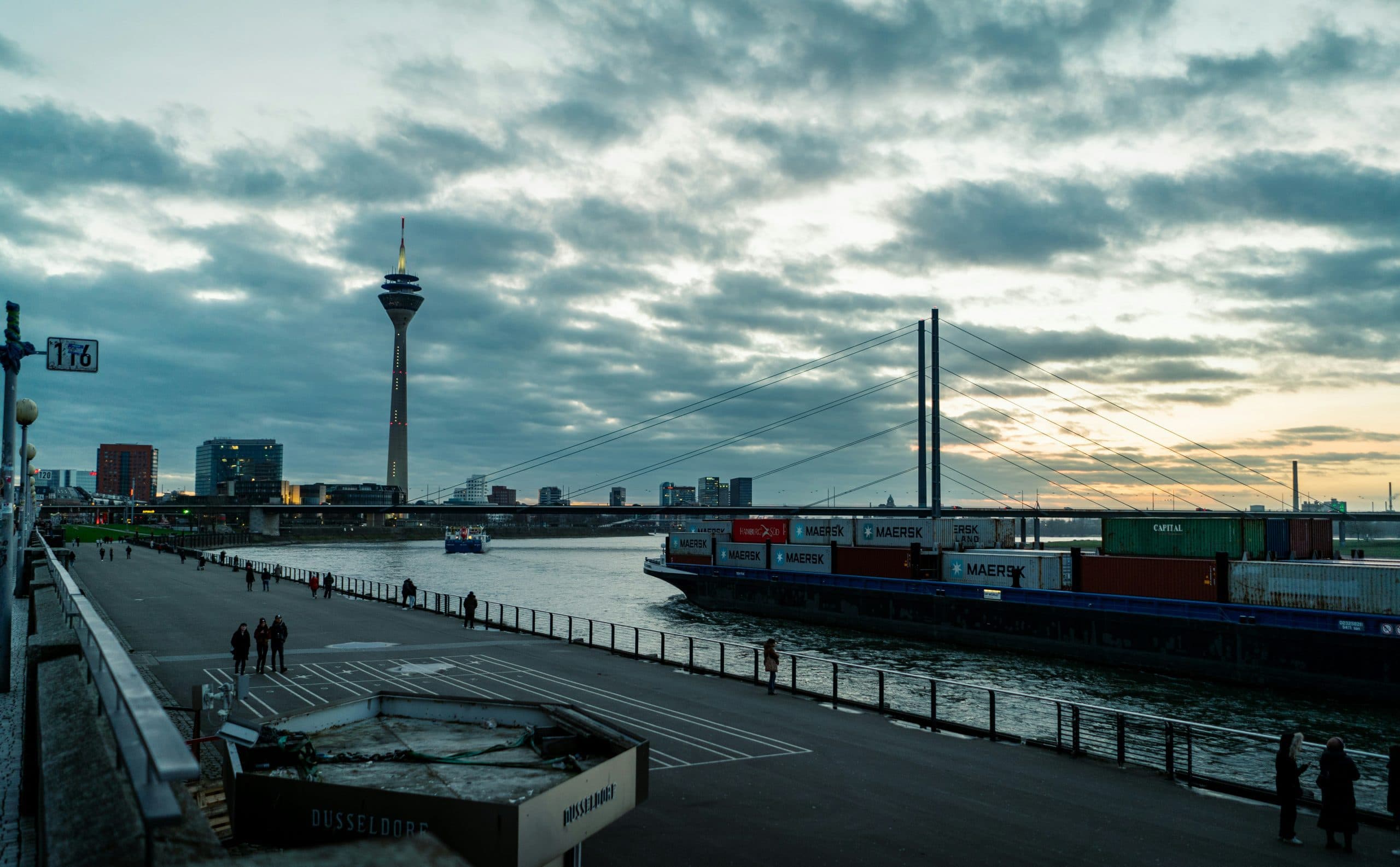 Above-average result on the Düsseldorf logistics market
