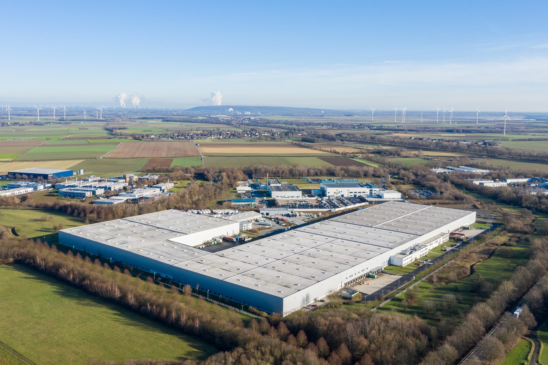 Logicor vermietet 72.800 m² an ID Logistics in Alsdorf