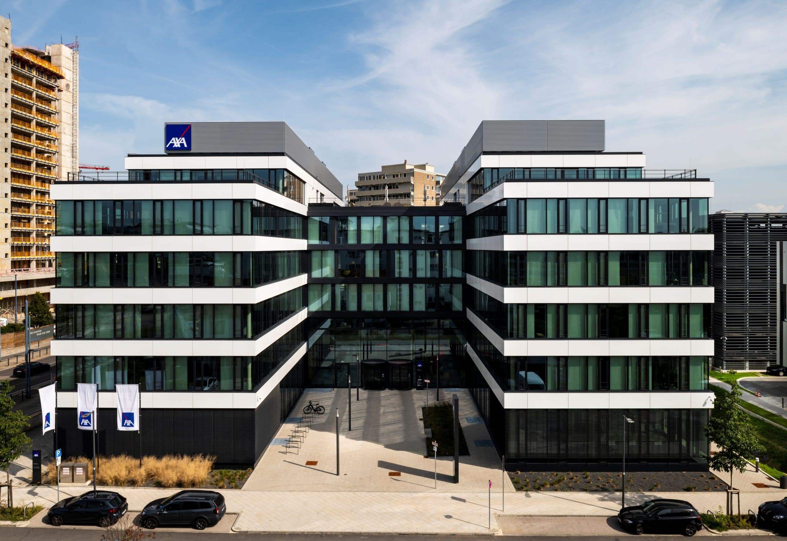Bürogebäude in der Berliner Straße, Stadtteil Kaiserlei, Offenbach, aufgenommen von Henning Kreft.