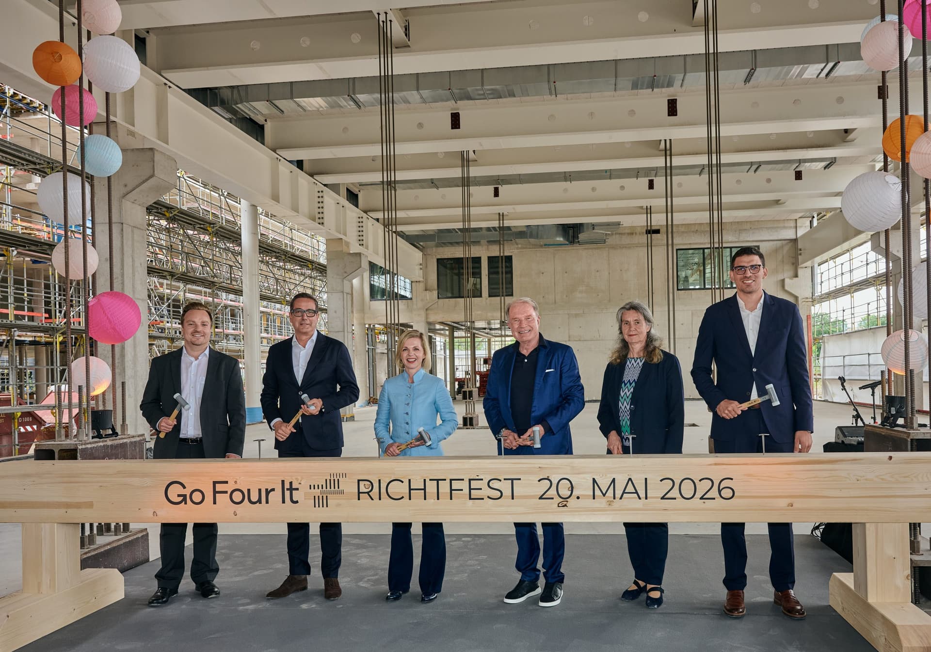 Richtfest für ersten Bauabschnitt des Business-Quartiers Go Four It in München