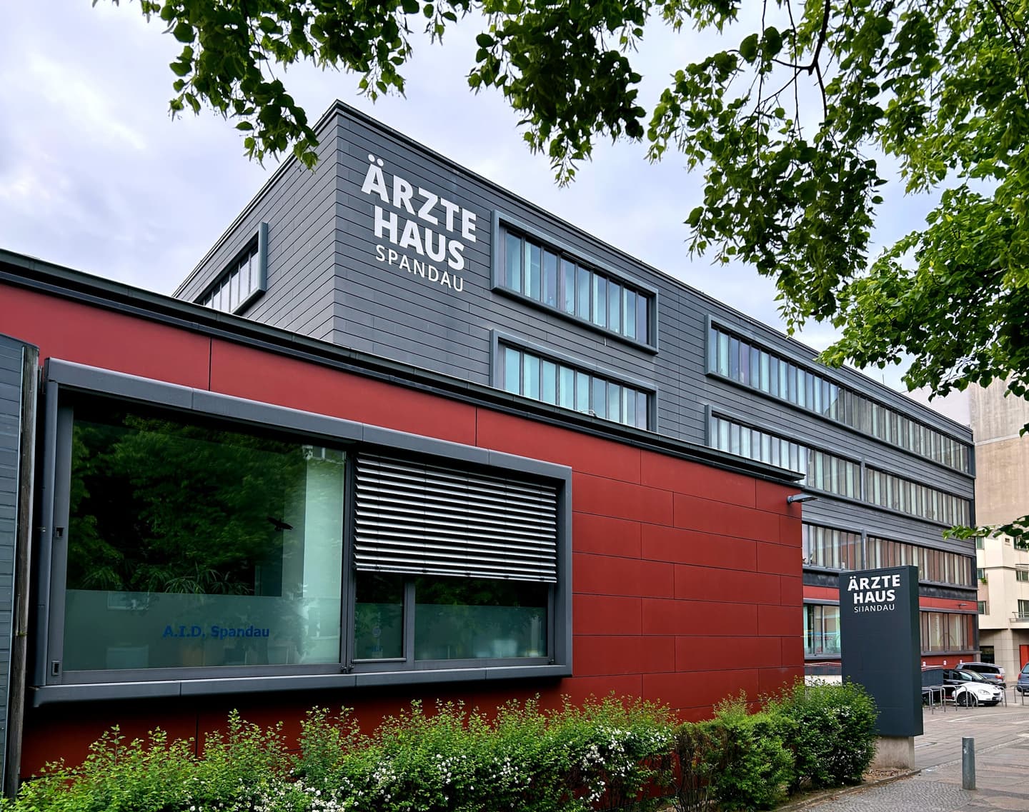 New medical center for Berlin: Transformation of the existing building completed