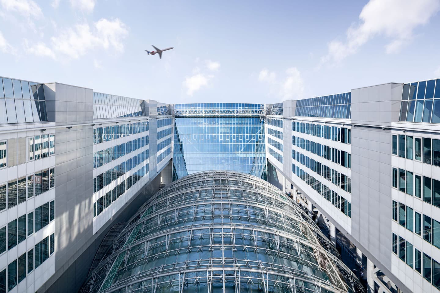 Fraport AG leases around 6,000 square meters of office space in Frankfurt's "THE SQUAIRE"