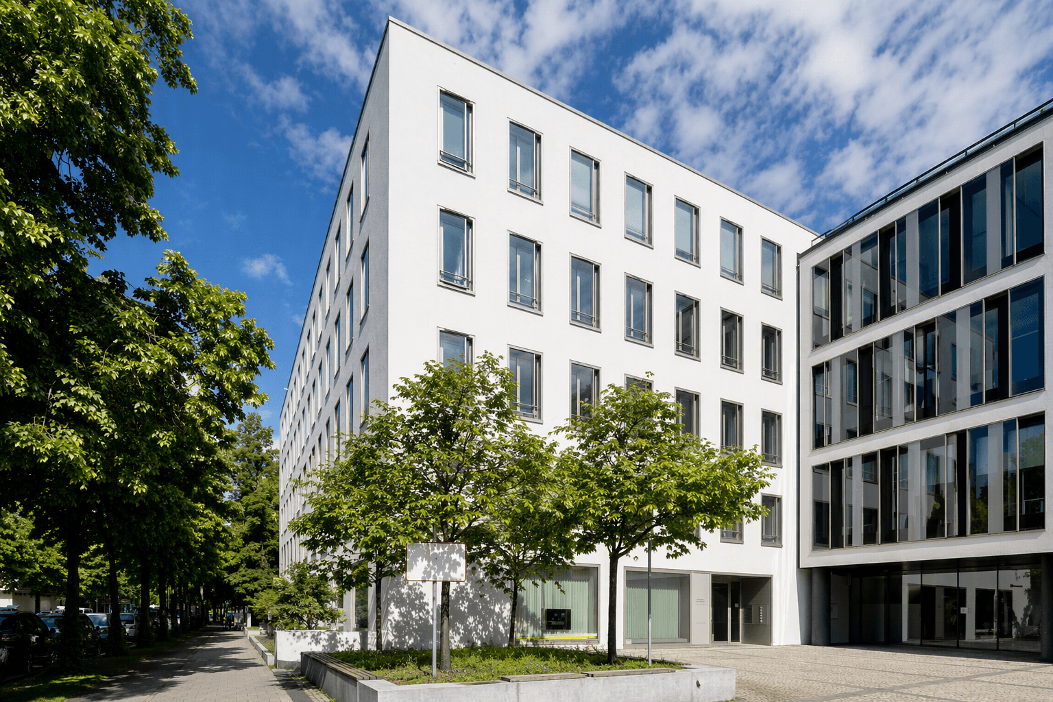 Das Landmark Bürogebäude am Prinzregentenplatz in München. Fotos: CONREN Land