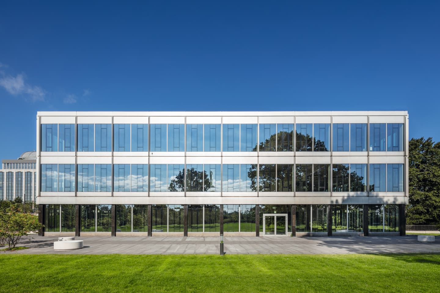 Union Investment vermietet rund 10.000 m² im bekannten Düsseldorfer Bürogebäude „Seestern 3“