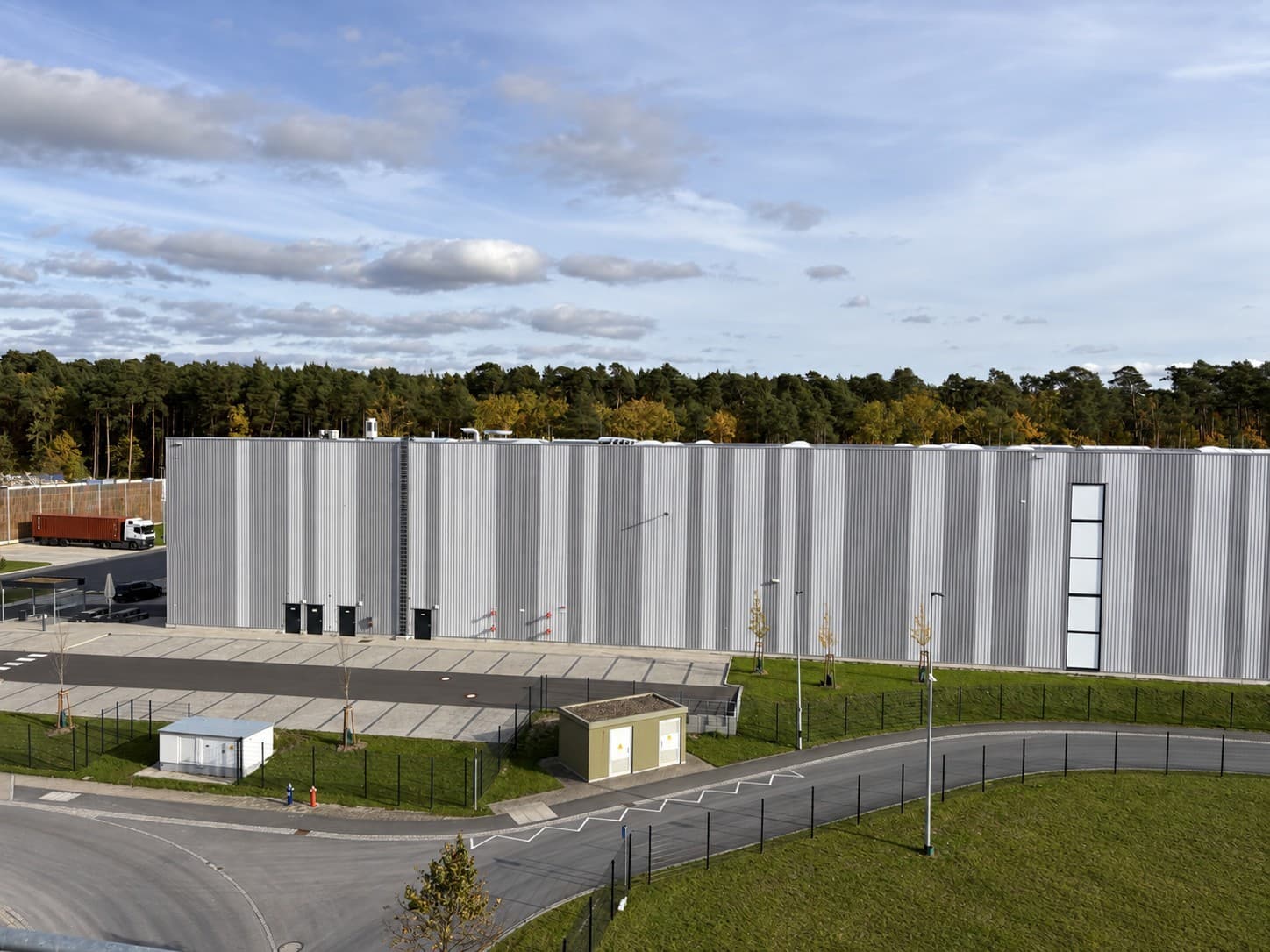 Savills Investment Management erwirbt zwei Logistikimmobilien in Bayern für europäischen Logistikfonds