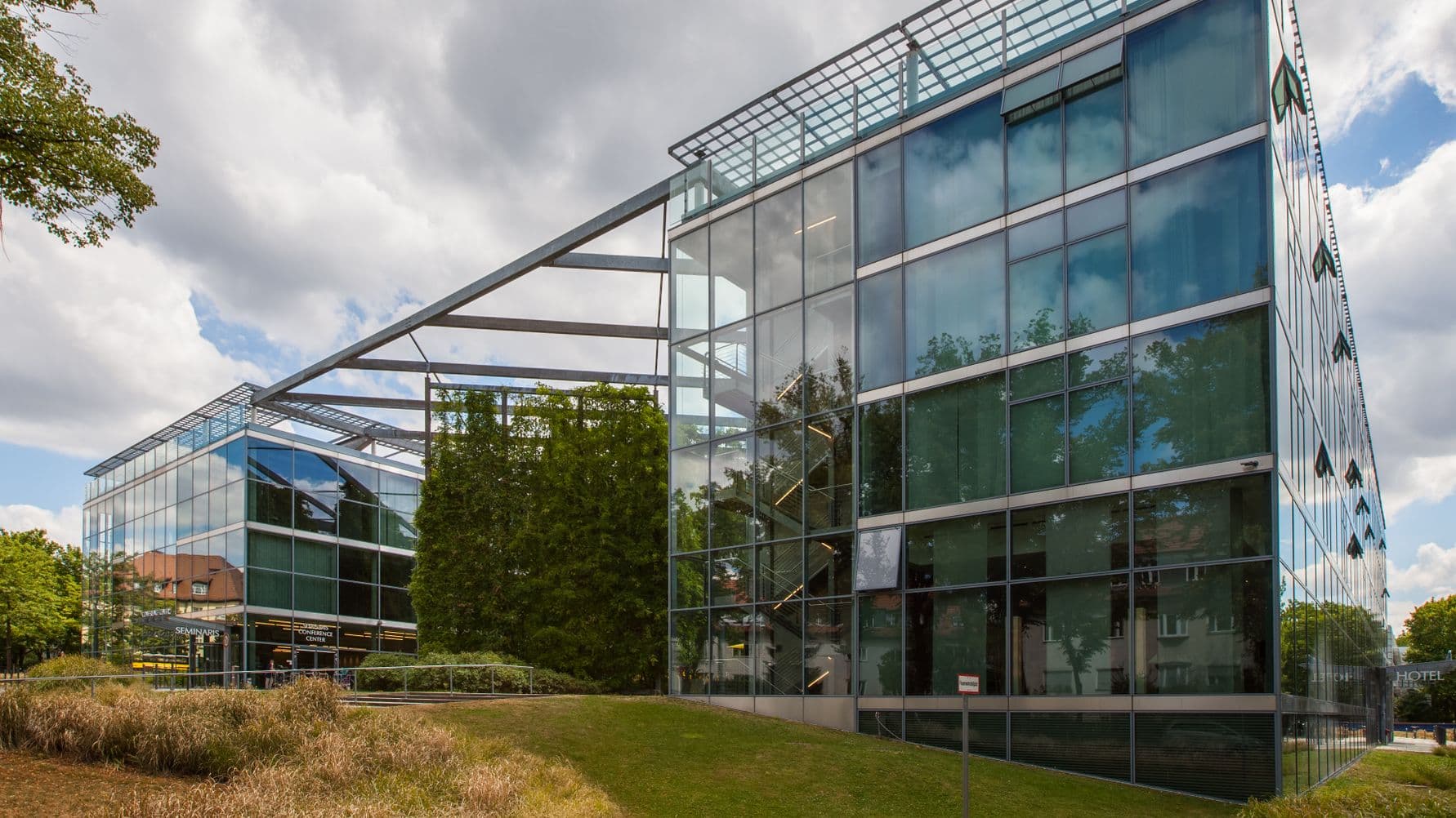 Eight new leases in Germany: Aroundtown leases further hotels to Sunday Hotels